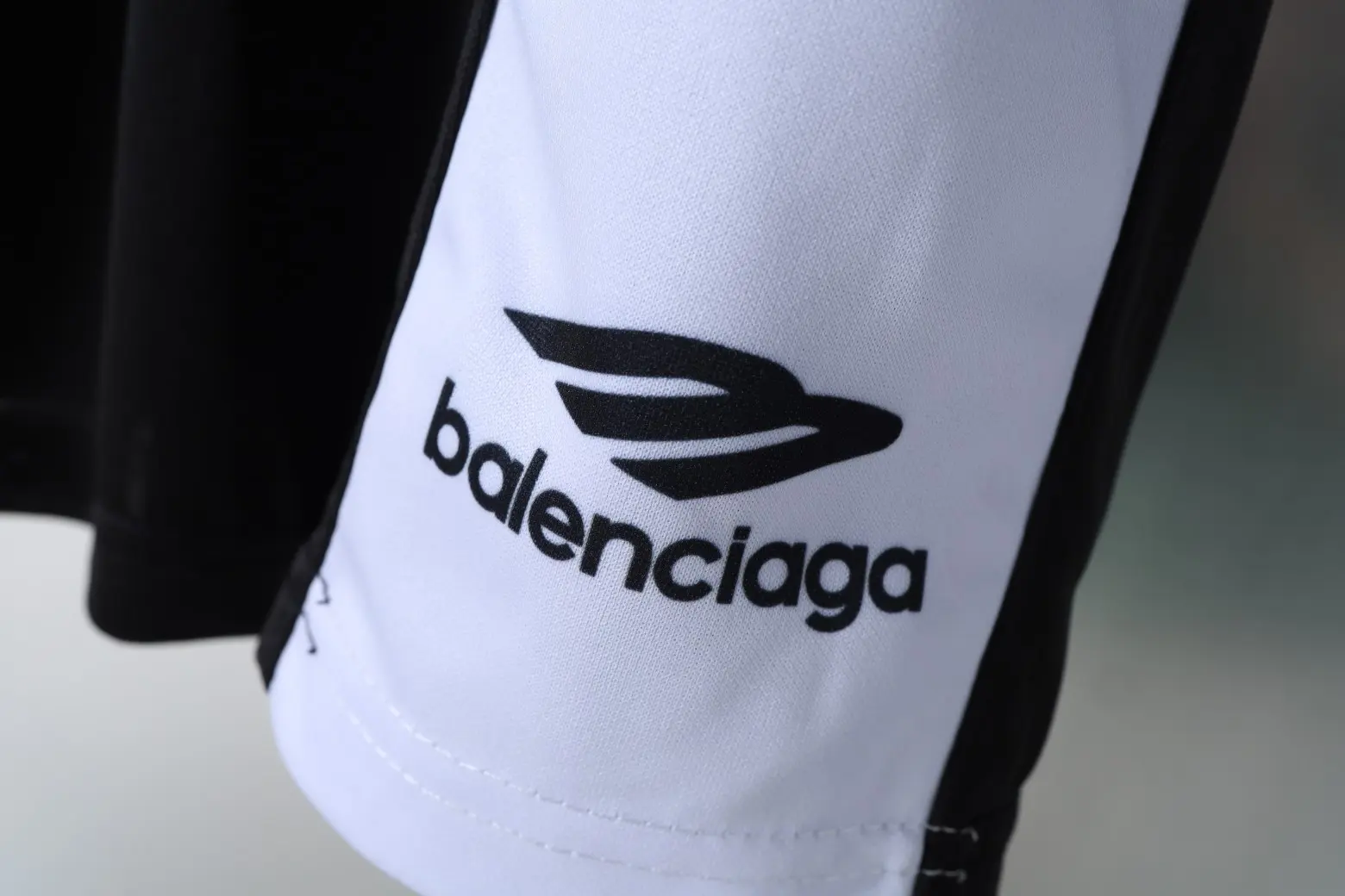 3B Logo Color-Block Mesh Sports Shorts D11918793 — view 32