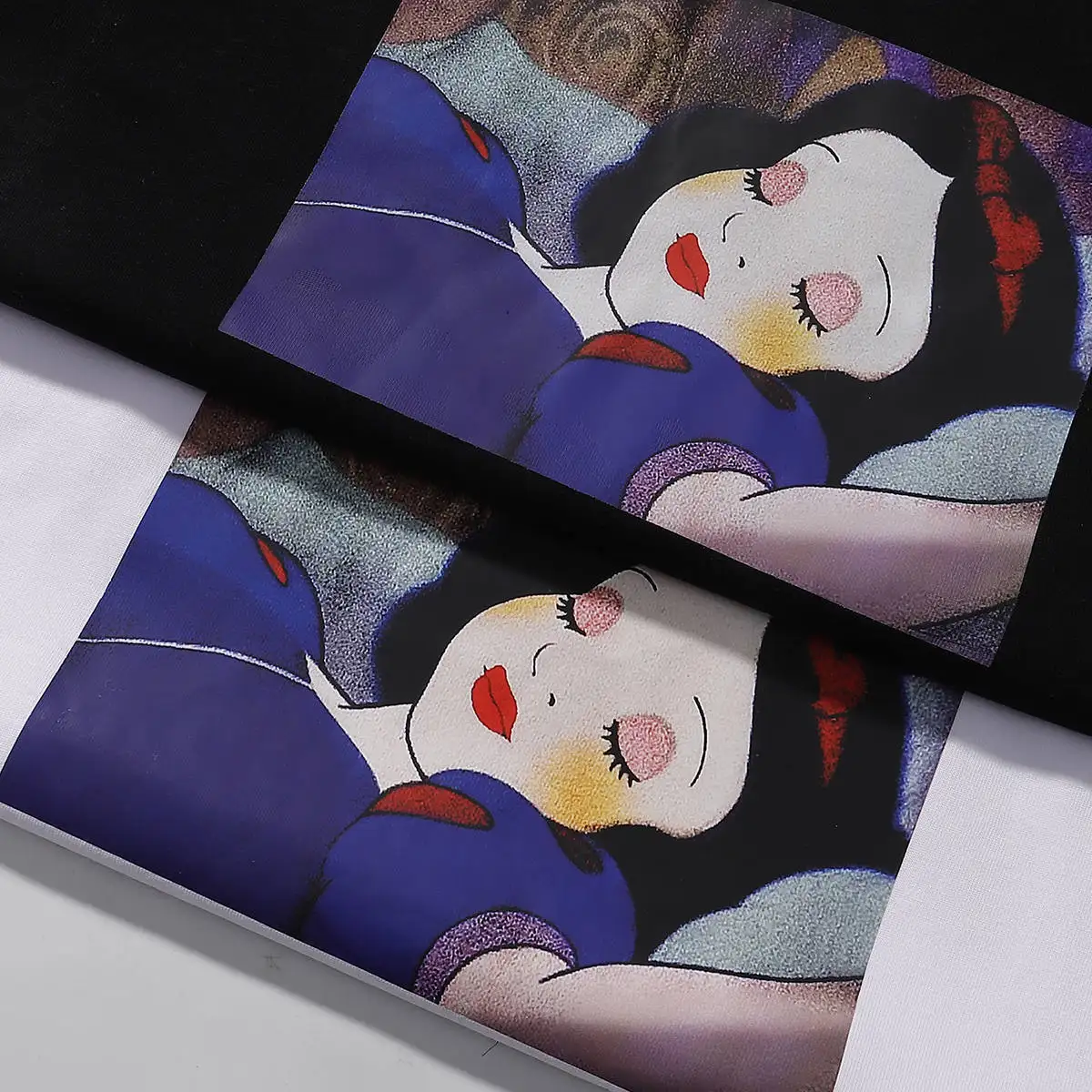 Snow White Graphic Print T-Shirt D8811674 — view 6