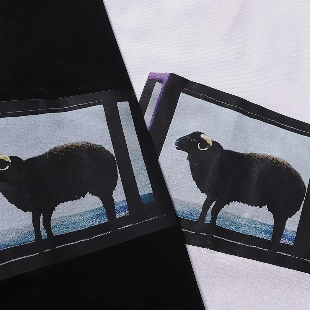 Supreme Damien Hirst Black Sheep Graphic T-Shirt D3815394 — view 8