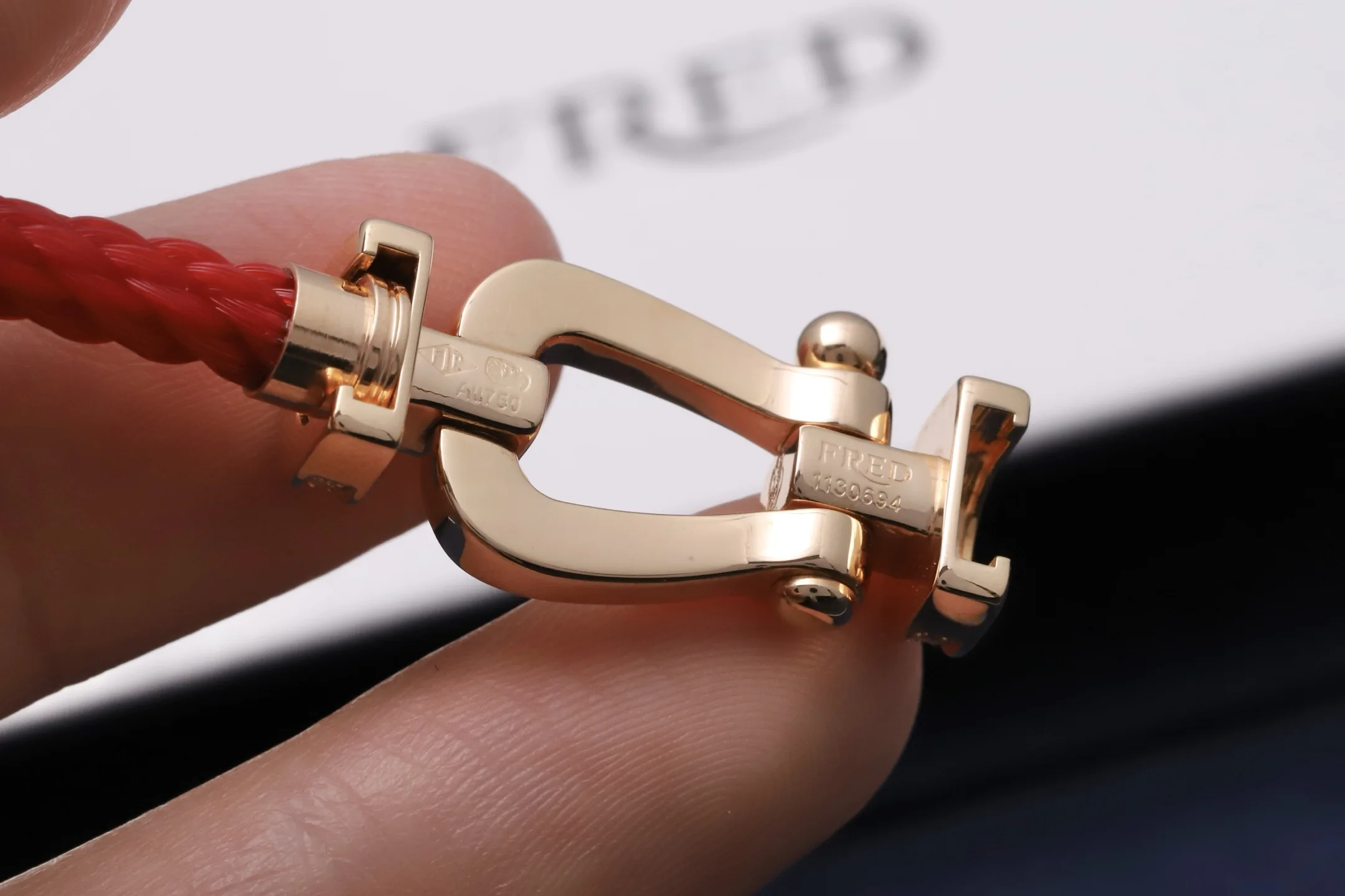 Force 10 Horseshoe Red Cord Bracelet D22017119 — view 5
