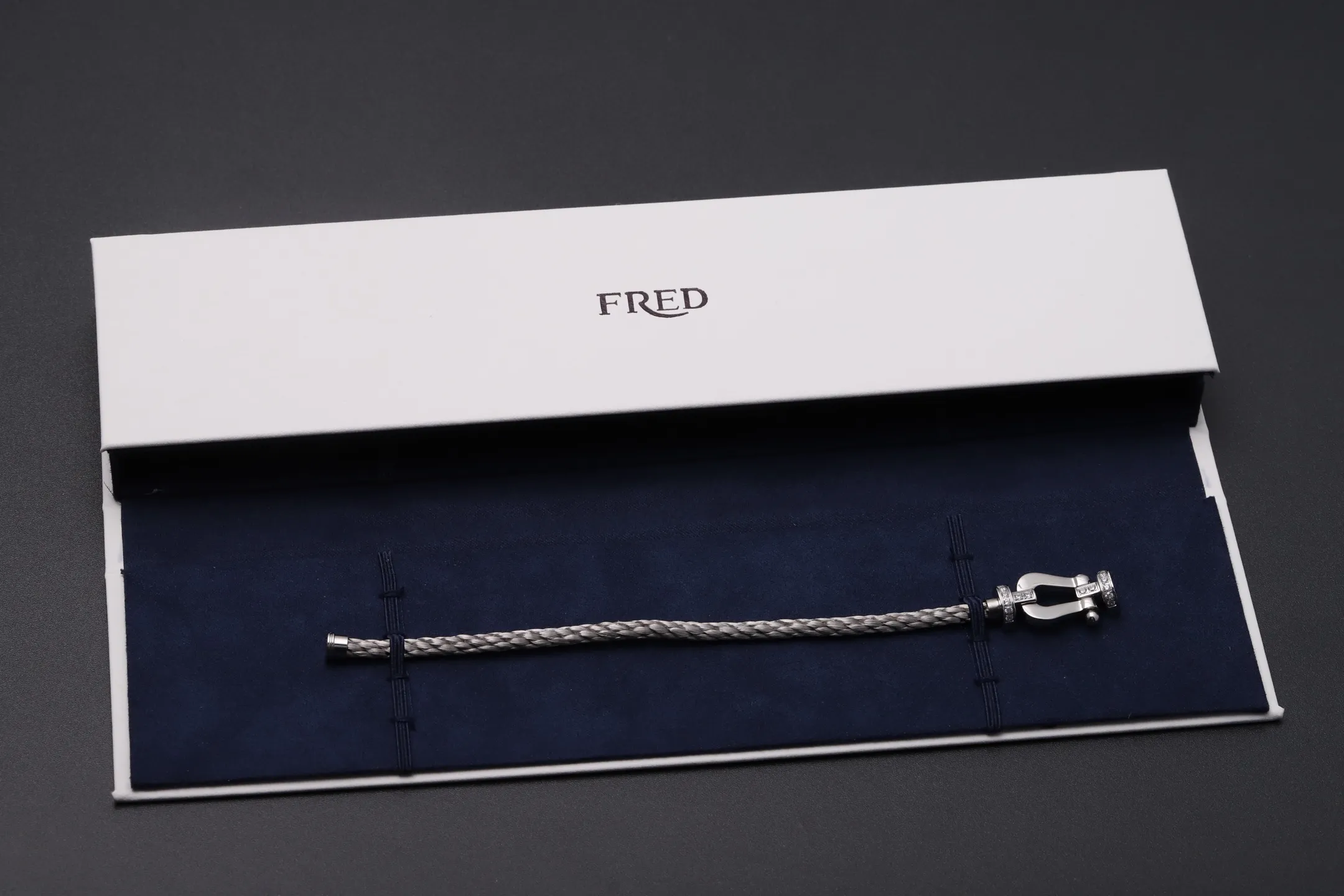 Force 10 Horseshoe Cable Bracelet with Pavé Crystals D24017124 — view 2