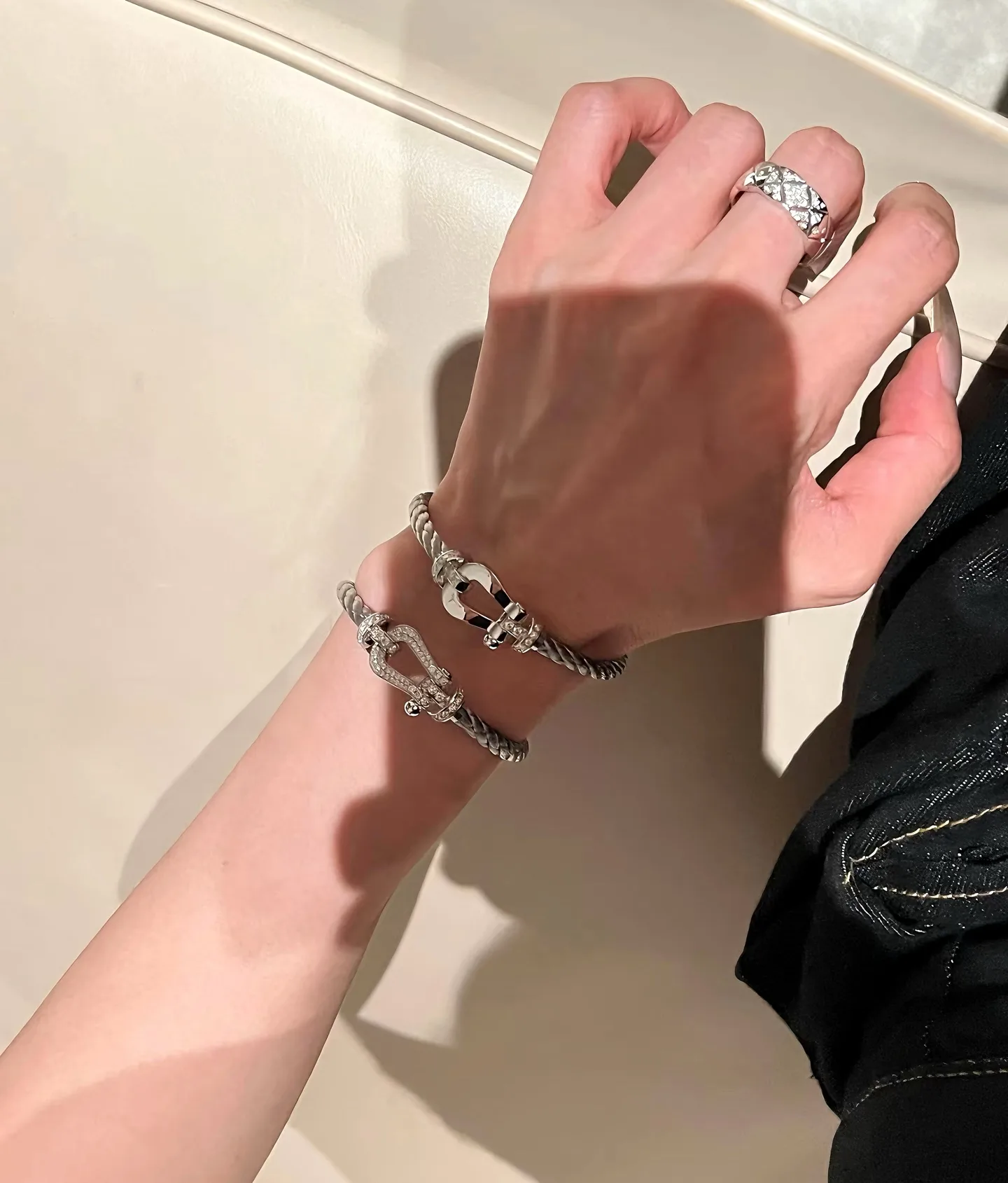 Force 10 Horseshoe Cable Bracelet with Pavé Crystals D24017124 — view 10