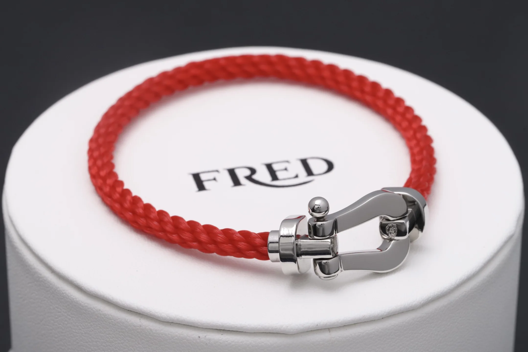 Force 10 Horseshoe Red Rope Bracelet D22017121 — view 4