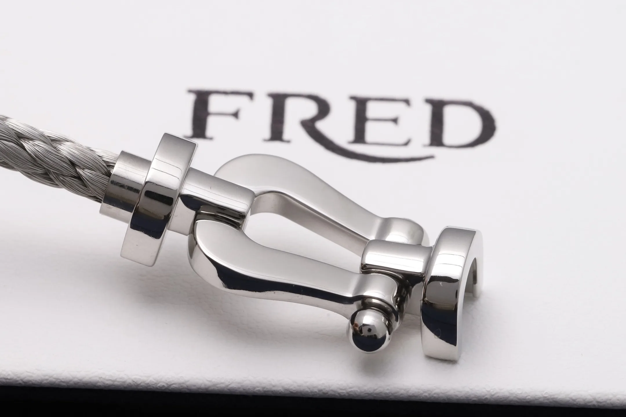 Force 10 Style Horseshoe Cable Bracelet D26017123 — view 3