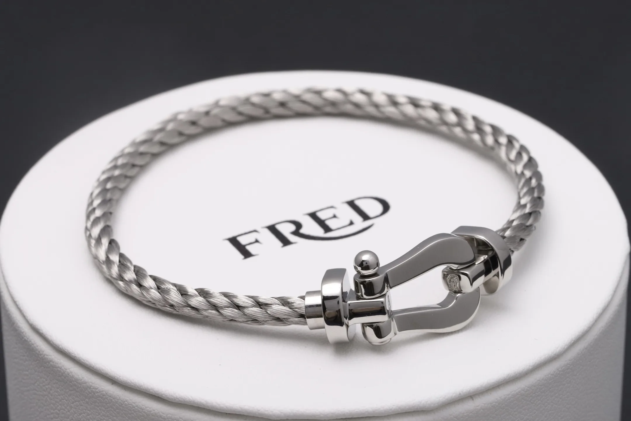 Force 10 Style Horseshoe Cable Bracelet D26017123 — view 4