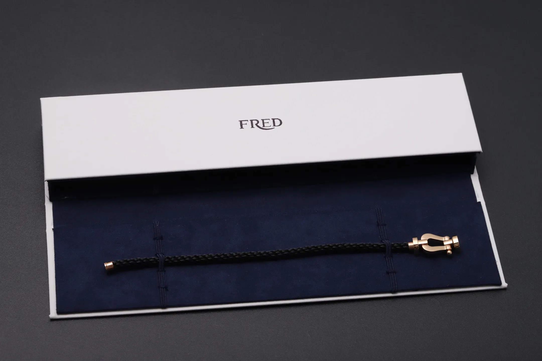 Force 10 Large Horseshoe Braided Rope Bracelet D22017117 — view 2