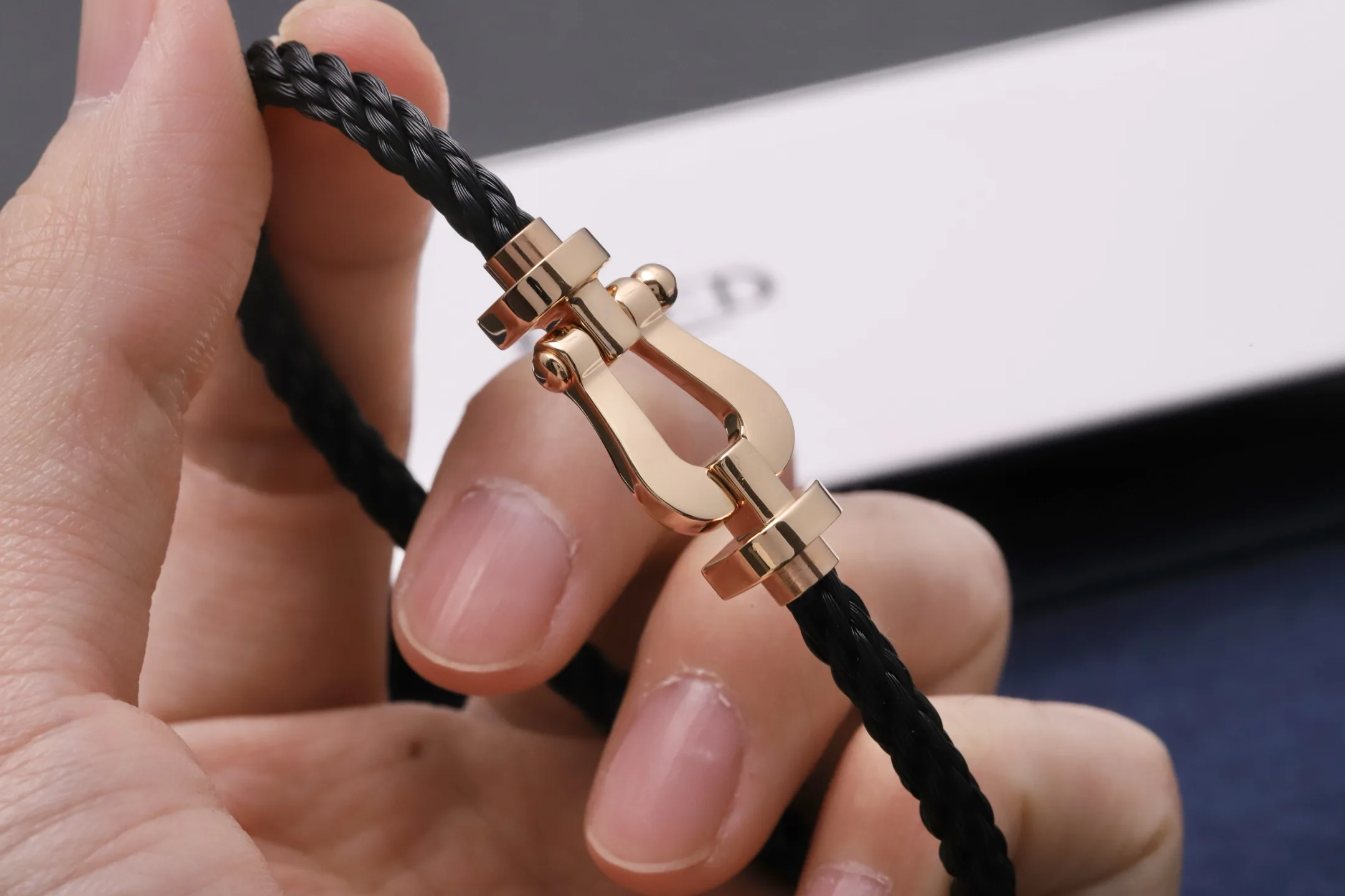 Force 10 Large Horseshoe Braided Rope Bracelet D22017117 — view 5
