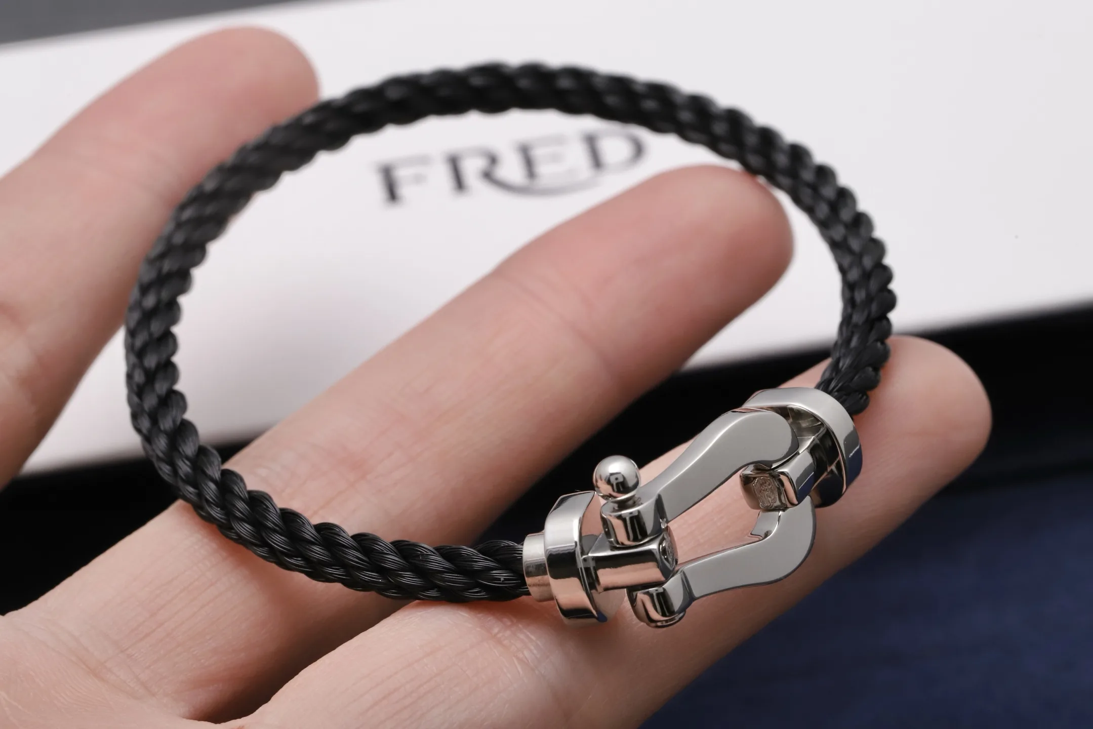 Force 10 Horseshoe Braided Rope Bracelet D22017115 — view 4