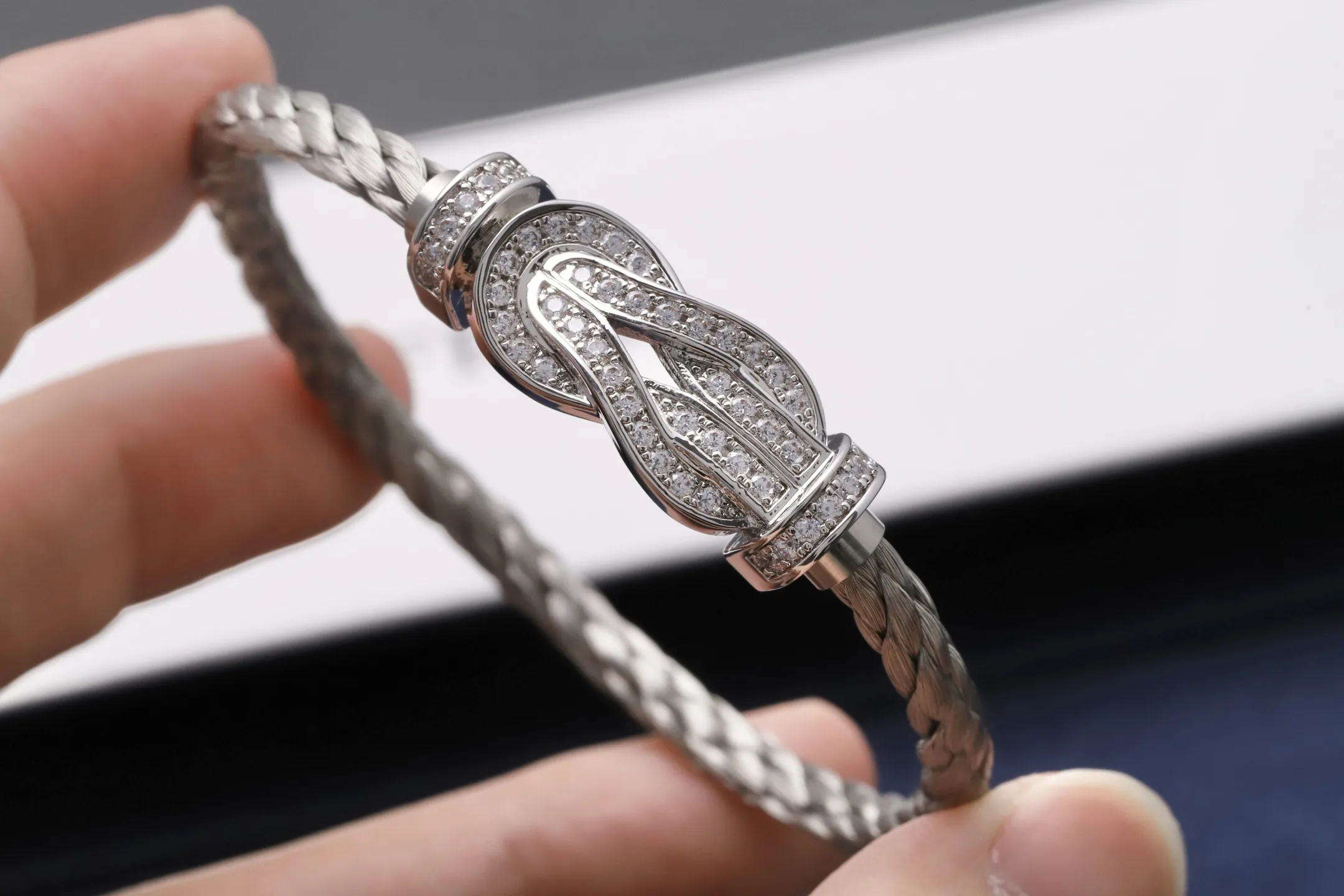 Figure-Eight Knot Cable Bracelet with Crystals D25017109 — view 5