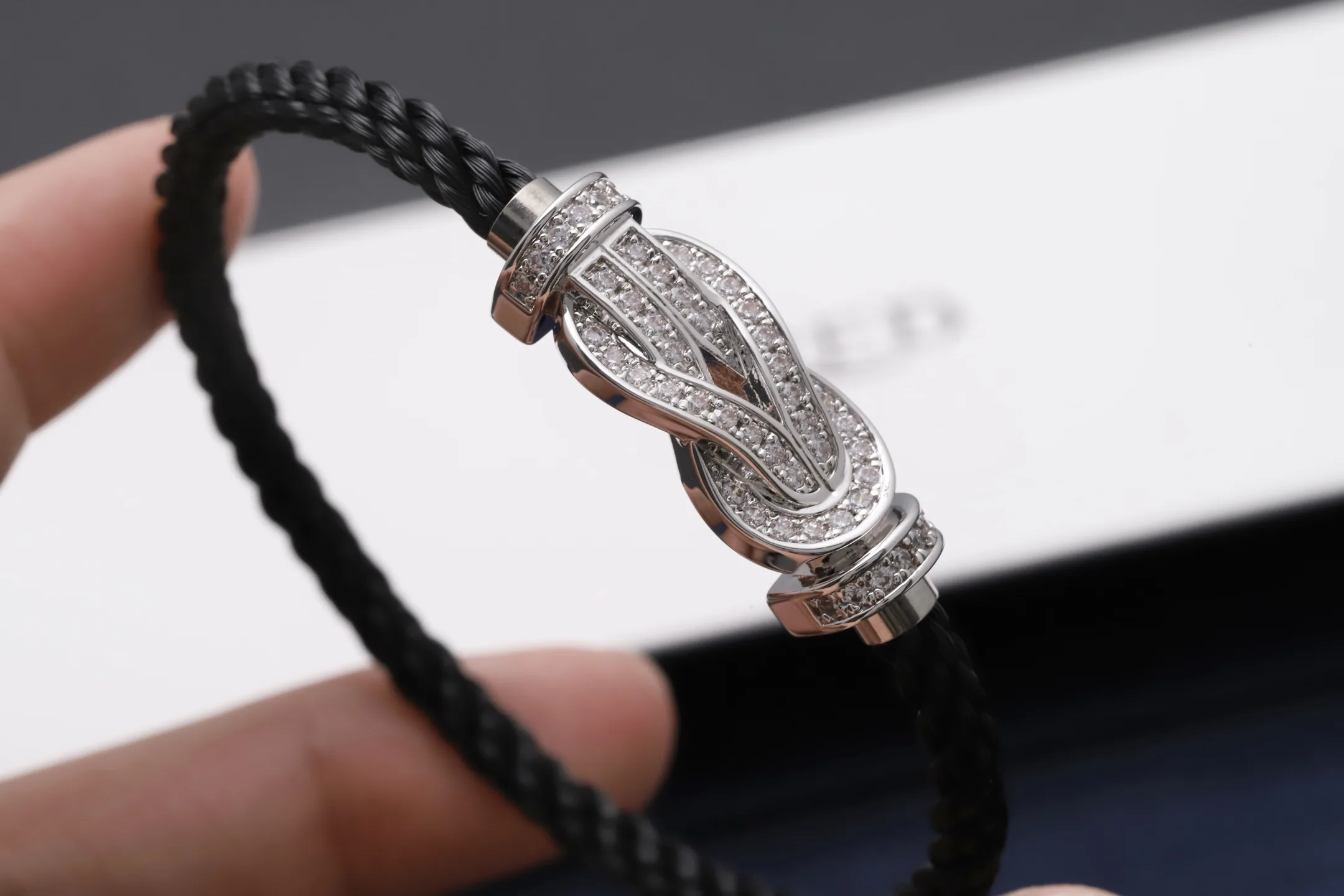 8° Degree Large Pavé Diamond Knot Rope Bracelet D23017112 — view 5