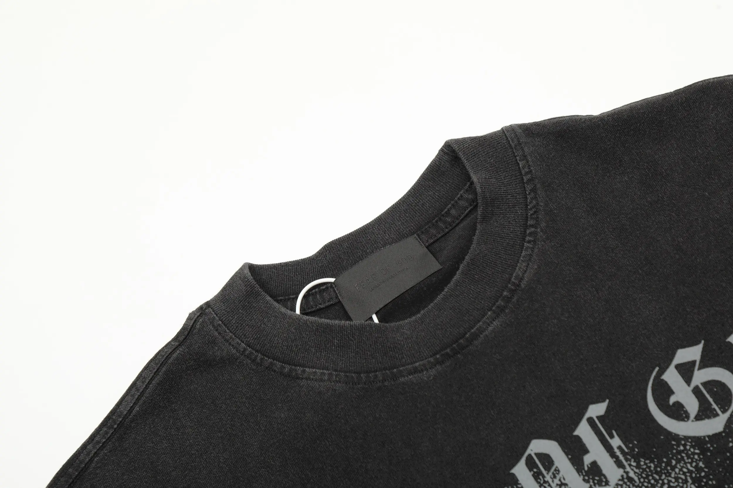 Fear of God Vintage Wash Cross Print T-Shirt D8911528 — view 4