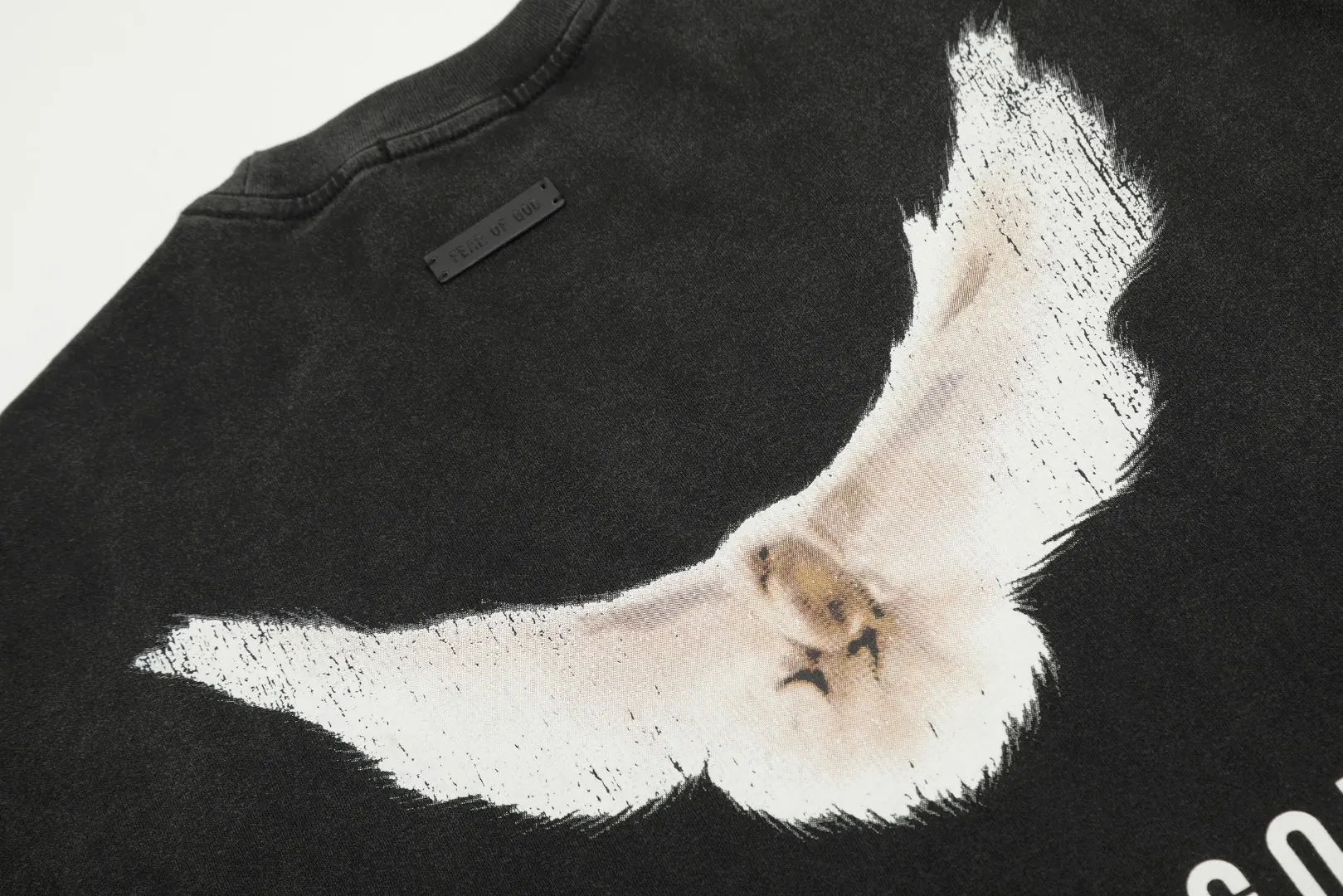 Essentials Dove Logo Oversized T-Shirt D8911532 — view 6