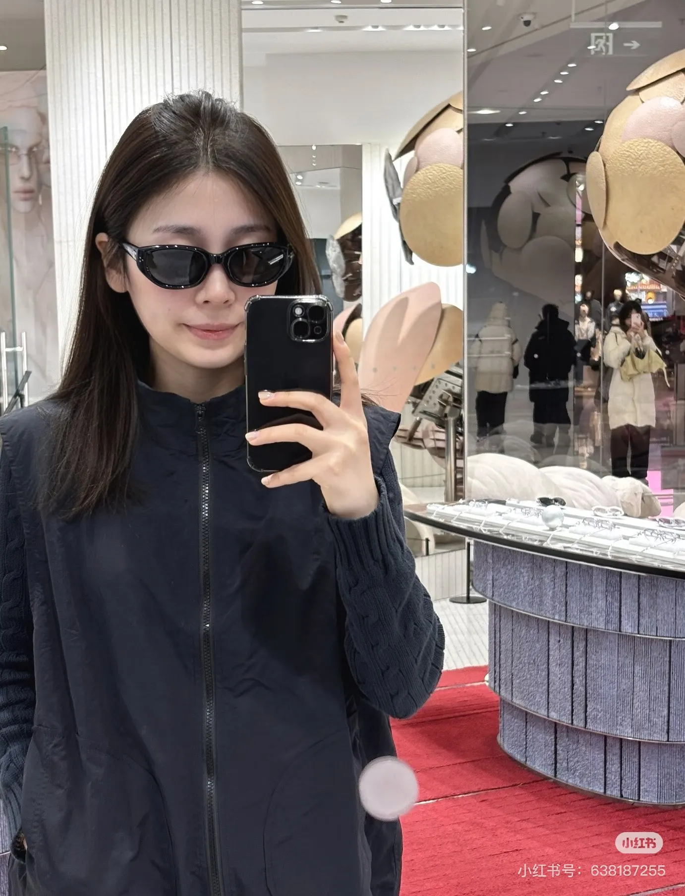 Gentle Monster Boni Cat-Eye Sunglasses D34018559 — view 2