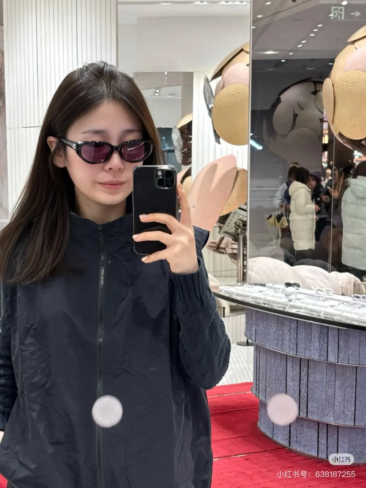 Gentle Monster Boni Cat-Eye Sunglasses D34018559 — view 3