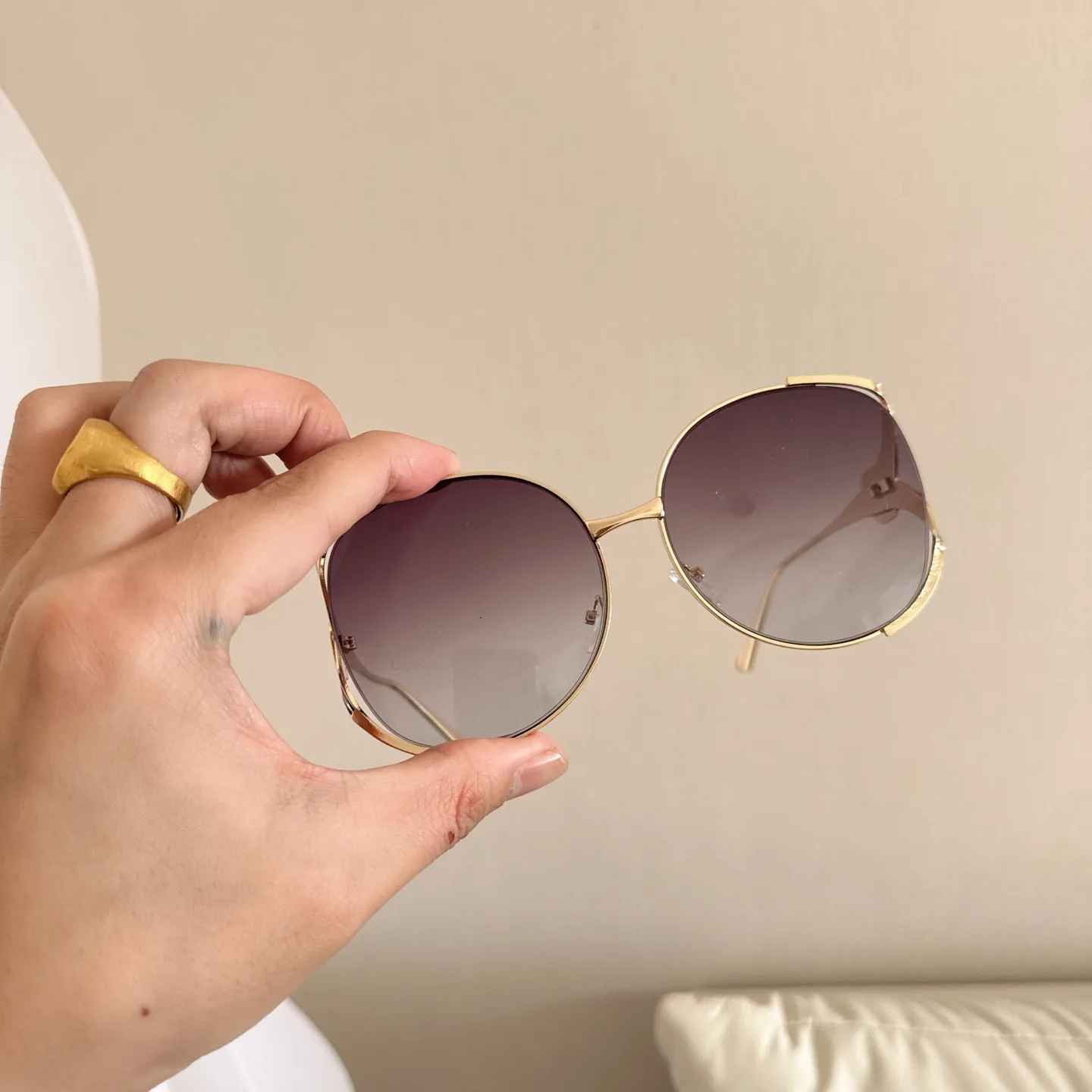 Gucci Oversized Round-Frame Sunglasses D20018518 — view 5