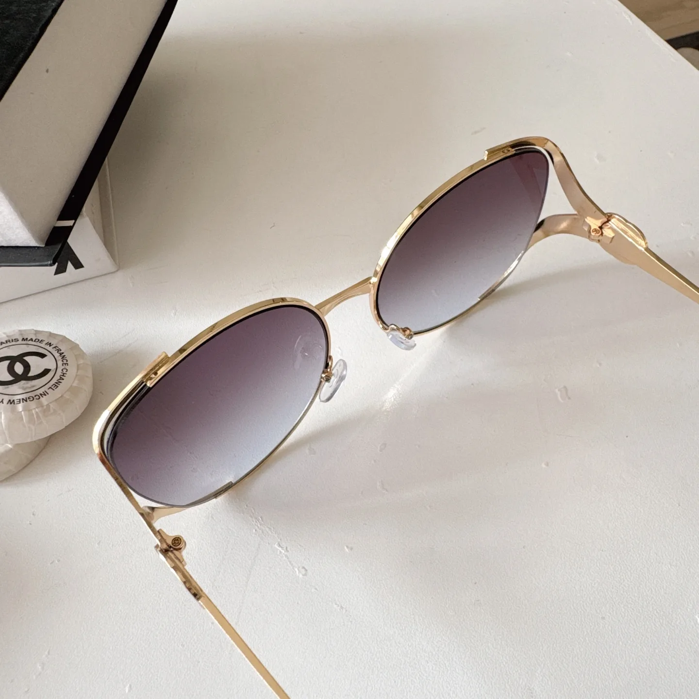 Gucci Oversized Round-Frame Sunglasses D20018518 — view 8