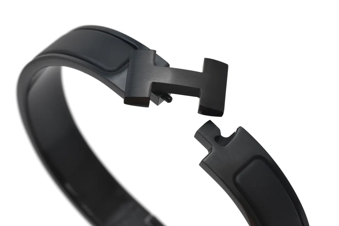 Clic HH So Black Matte Bangle D17017551 — view 4