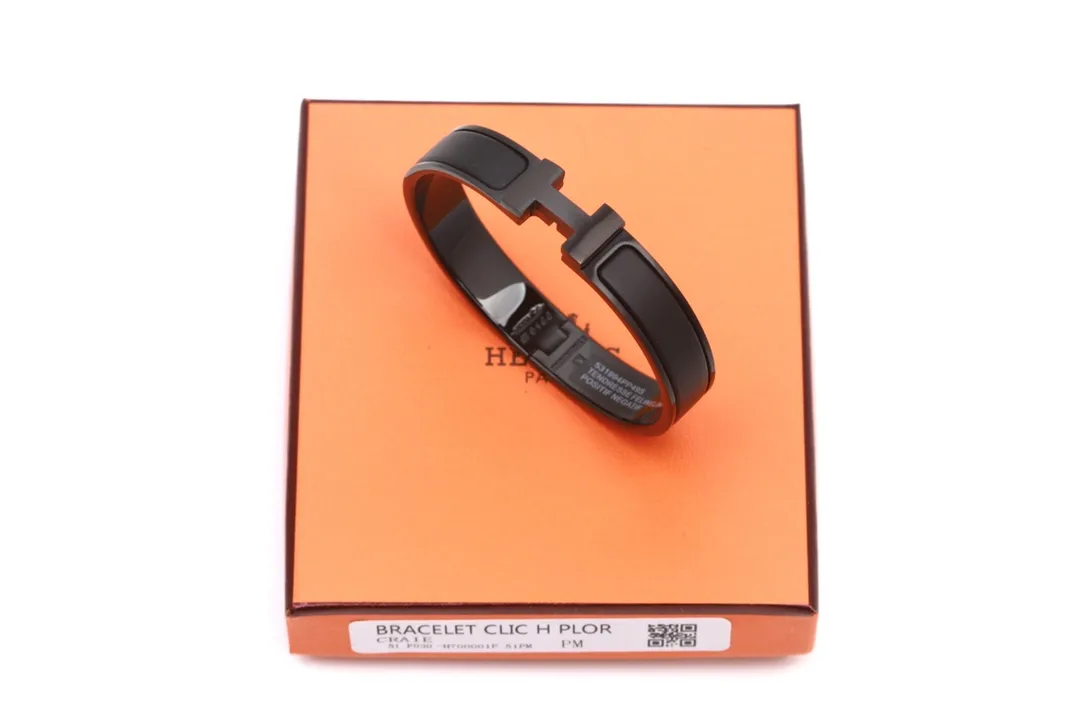 Clic HH So Black Matte Bangle D17017551 — view 5