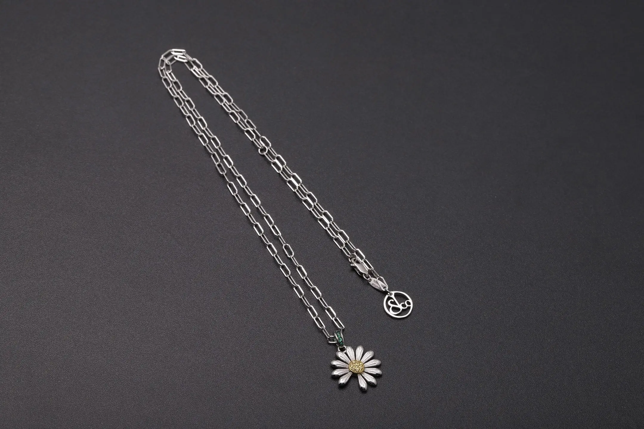 Jacob & Co. x Peaceminusone Daisy Pendant Necklace D27517027 — view 8