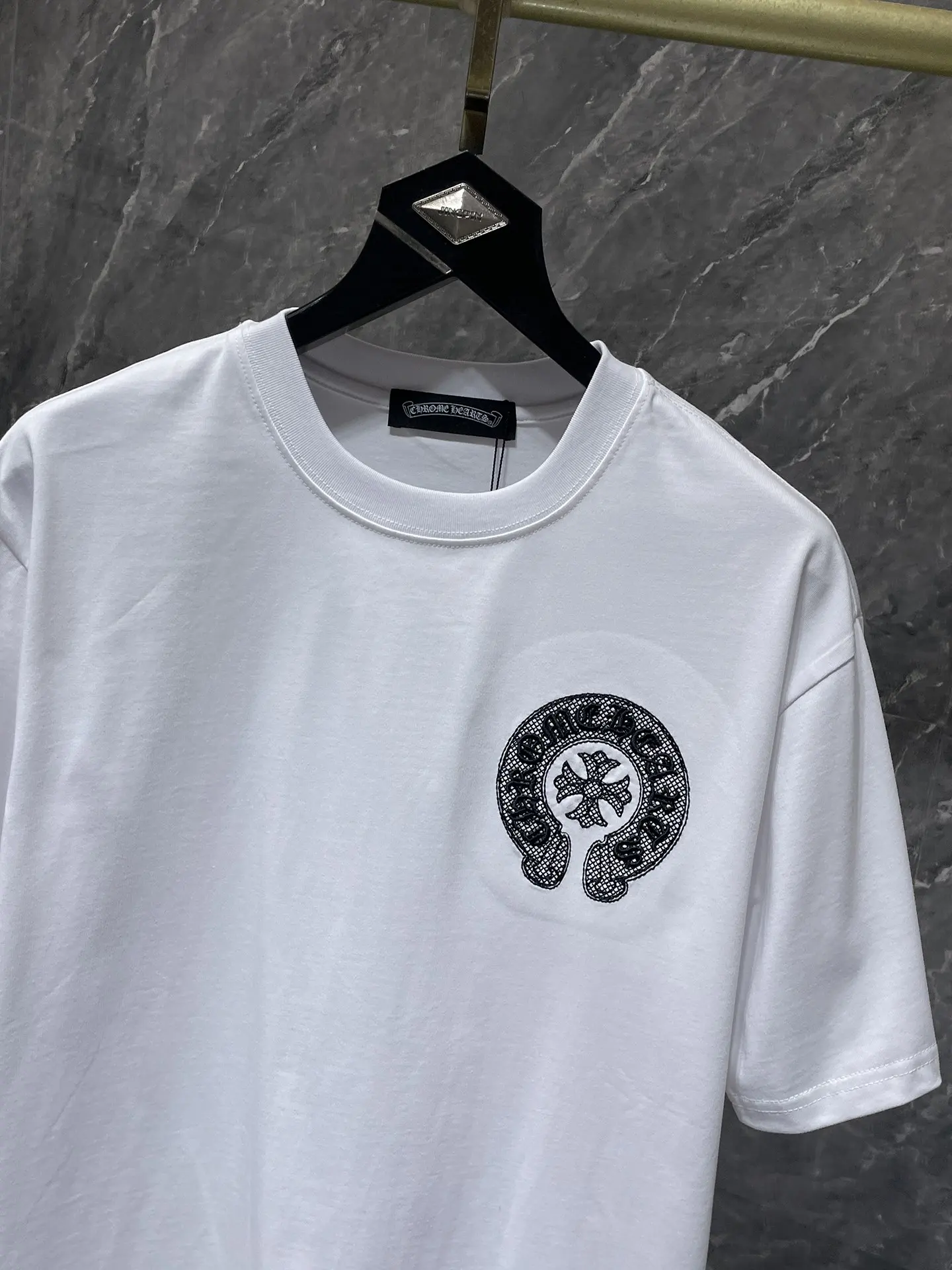 Horseshoe Logo Embroidered Cotton T-Shirt D11011649