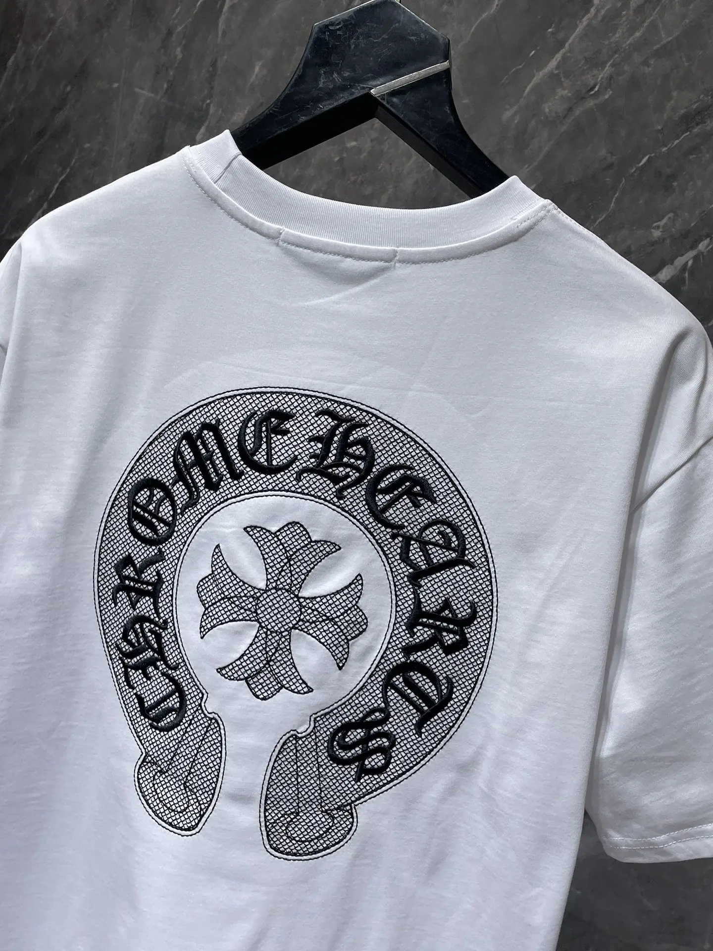 Horseshoe Logo Embroidered Cotton T-Shirt D11011649 — view 3