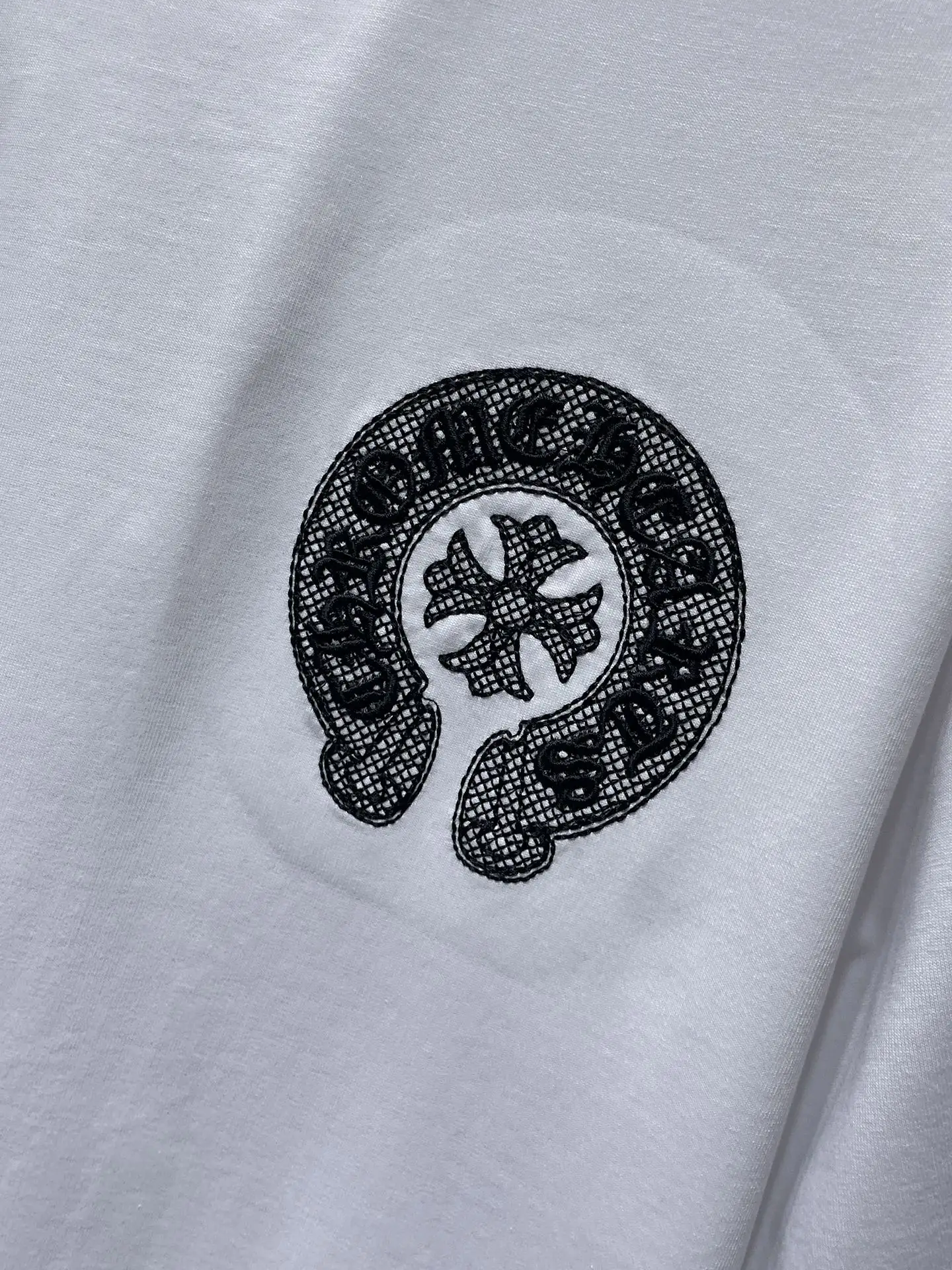 Horseshoe Logo Embroidered Cotton T-Shirt D11011649 — view 5