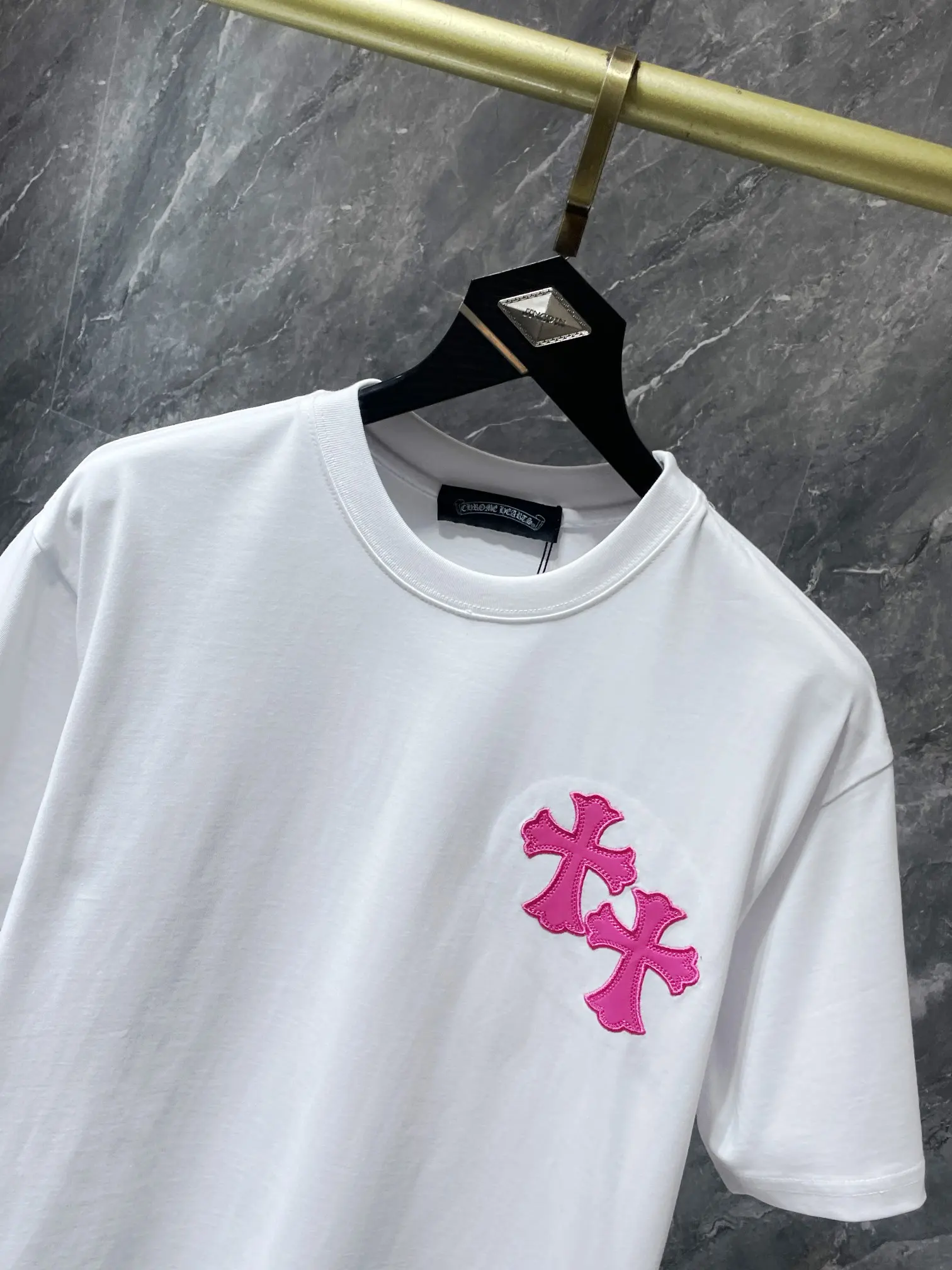 Embroidered Cross Patch Cotton T-Shirt D11511646 — view 3
