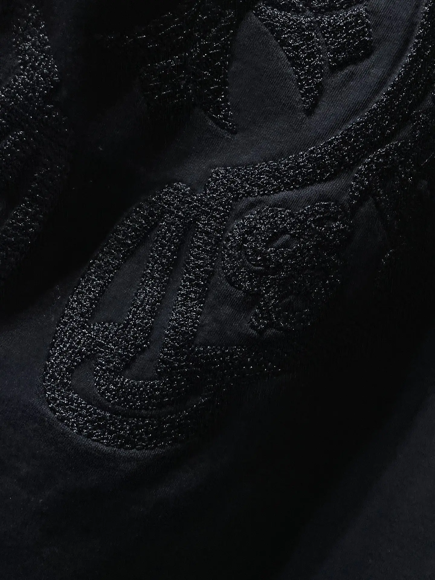 Embroidered Horseshoe Cross T-Shirt D11511645 — view 7