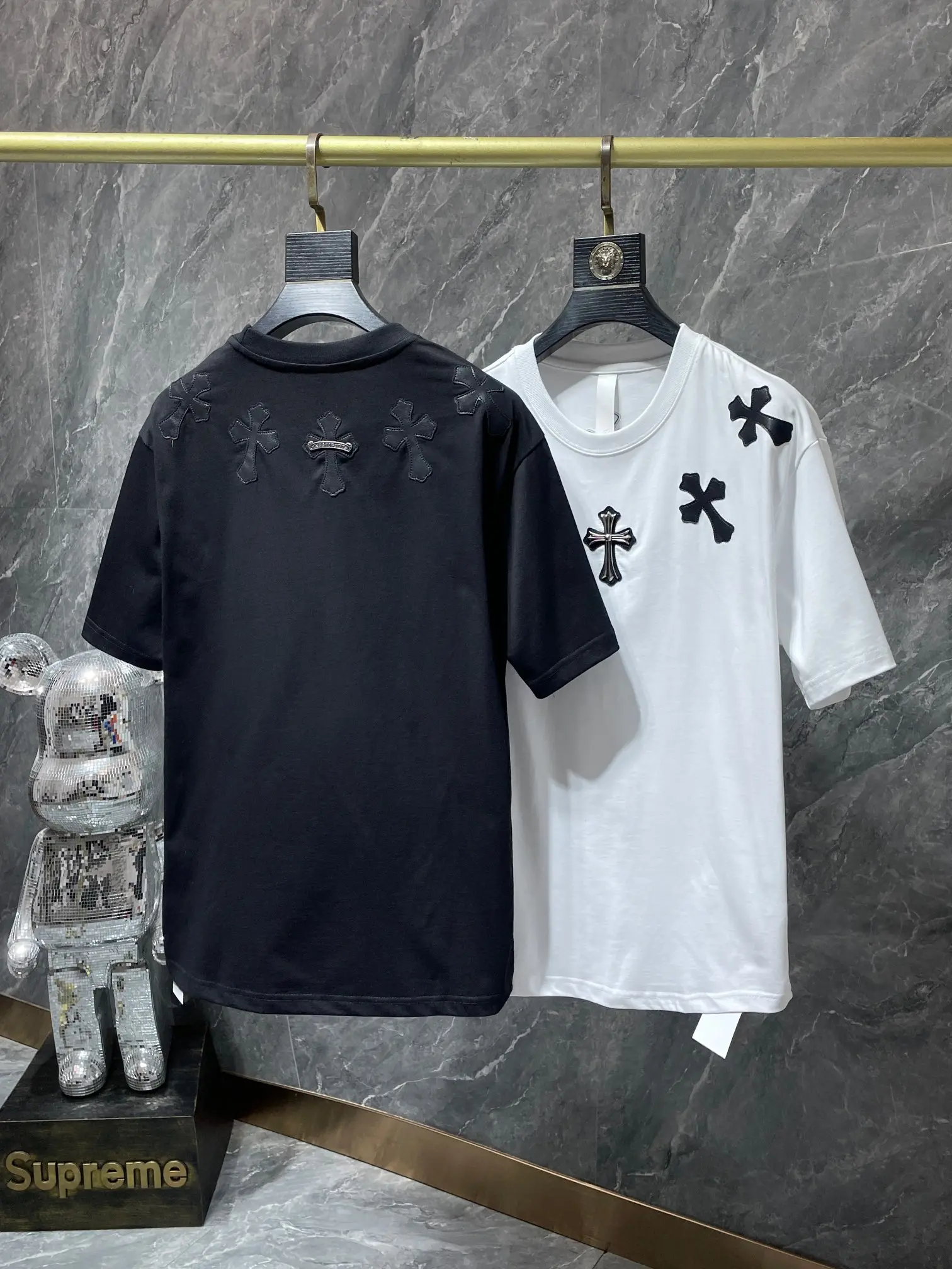 Leather Cross Patch Cotton T-Shirt D6015475