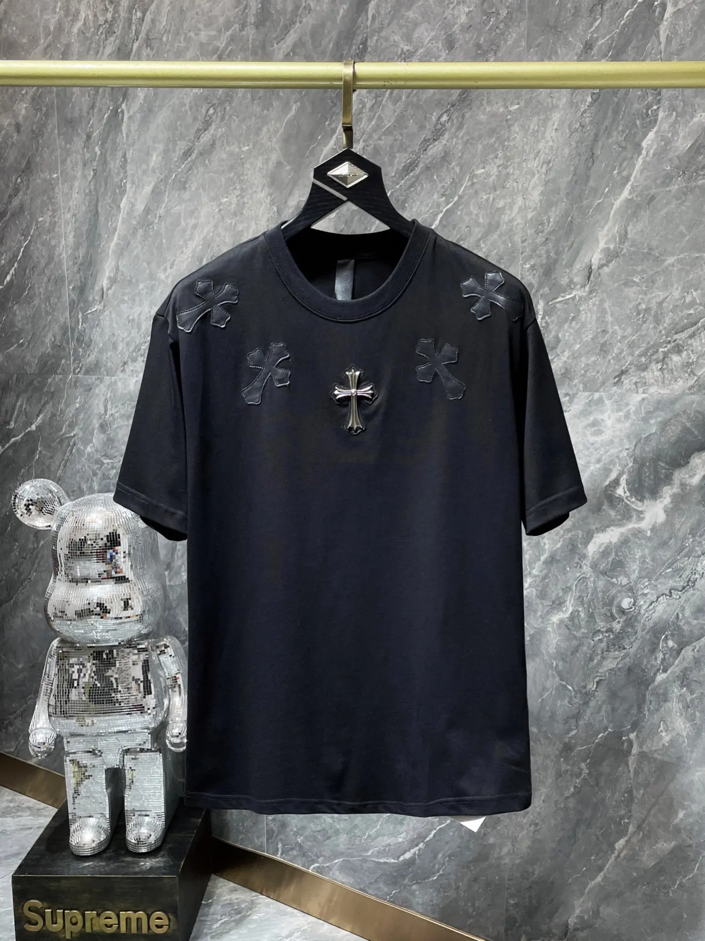Leather Cross Patch Cotton T-Shirt D6015475 — view 5