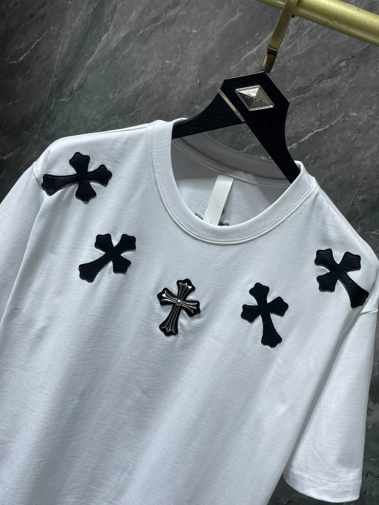 Leather Cross Patch Cotton T-Shirt D6015474 — view 2