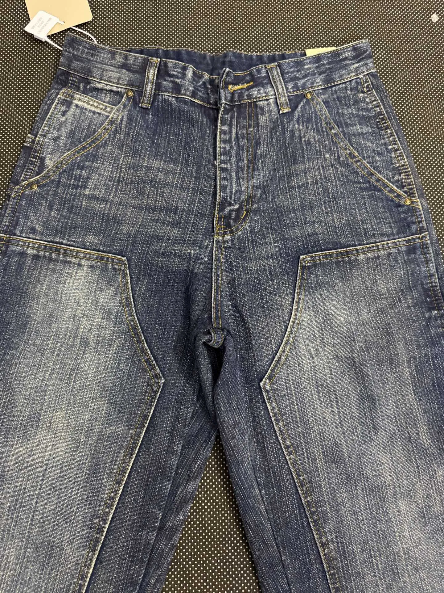 Double-Knee Washed Straight-Leg Jeans D19021834 — view 2