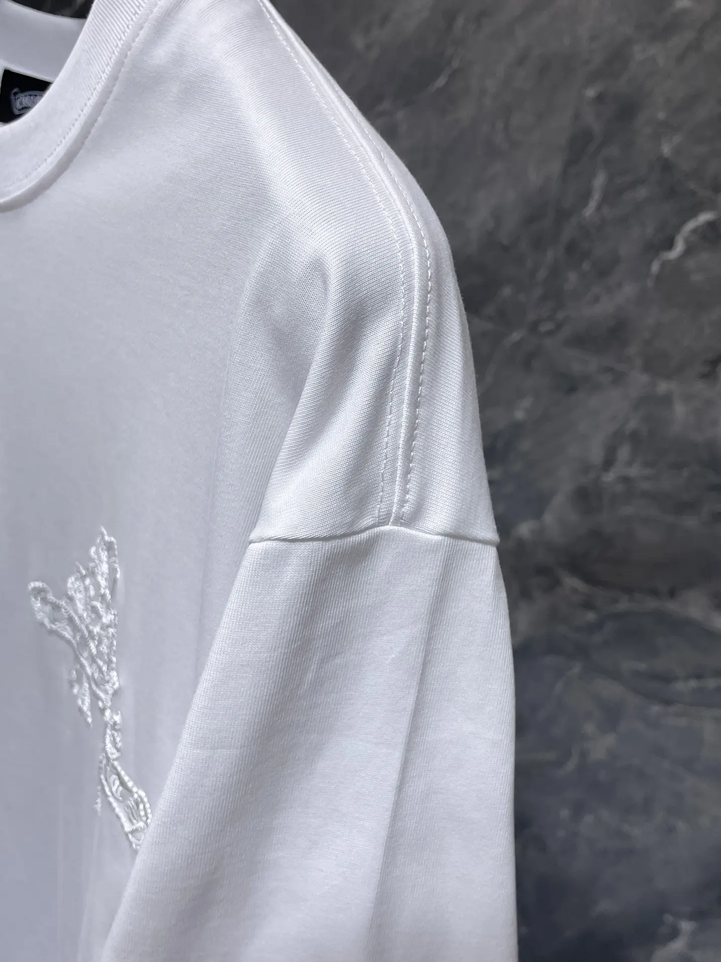 Embroidered Cross Logo Cotton T-Shirt D7015470 — view 8