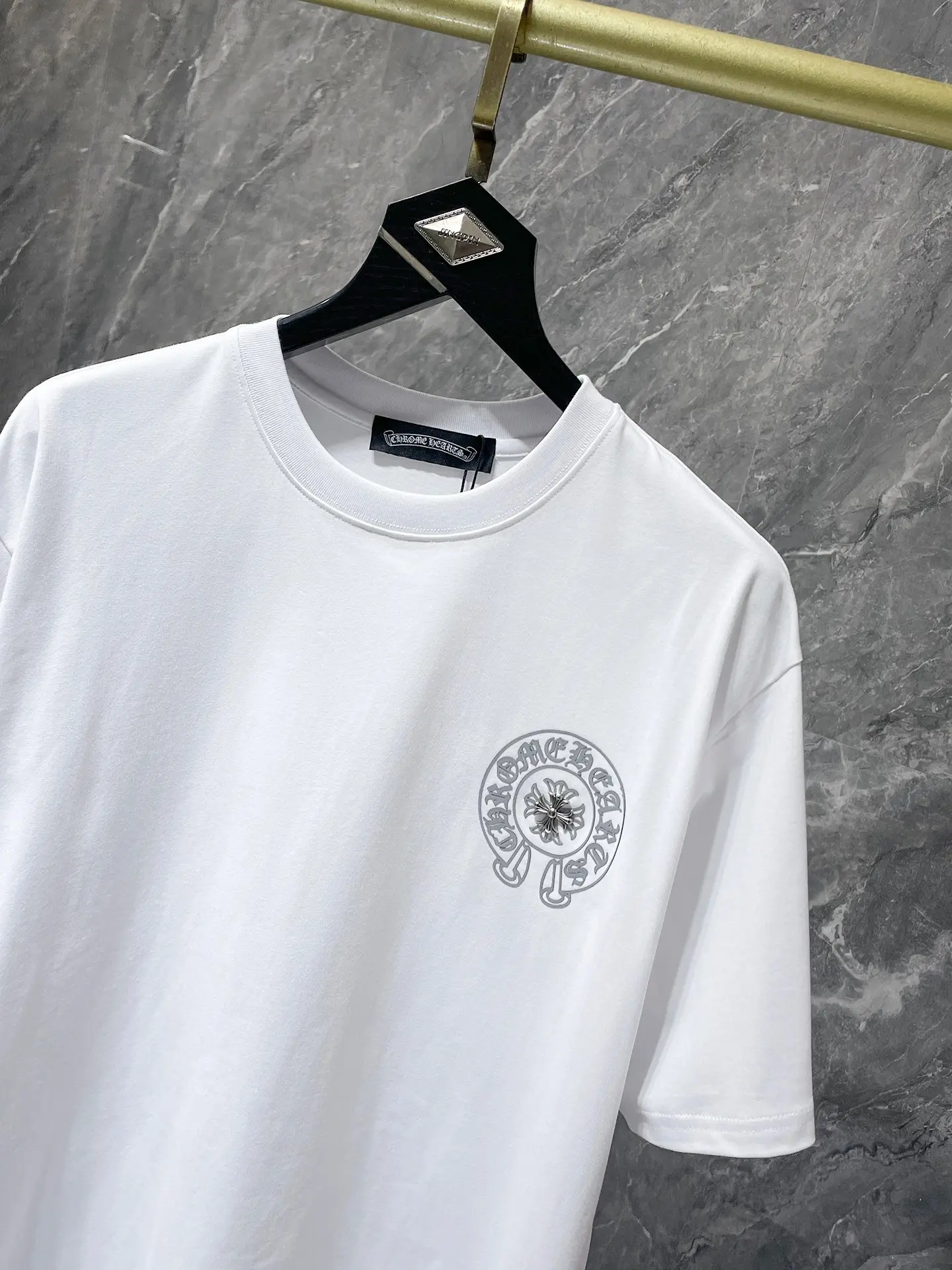 Horseshoe Logo Rhinestone Cotton T-Shirt D12011637