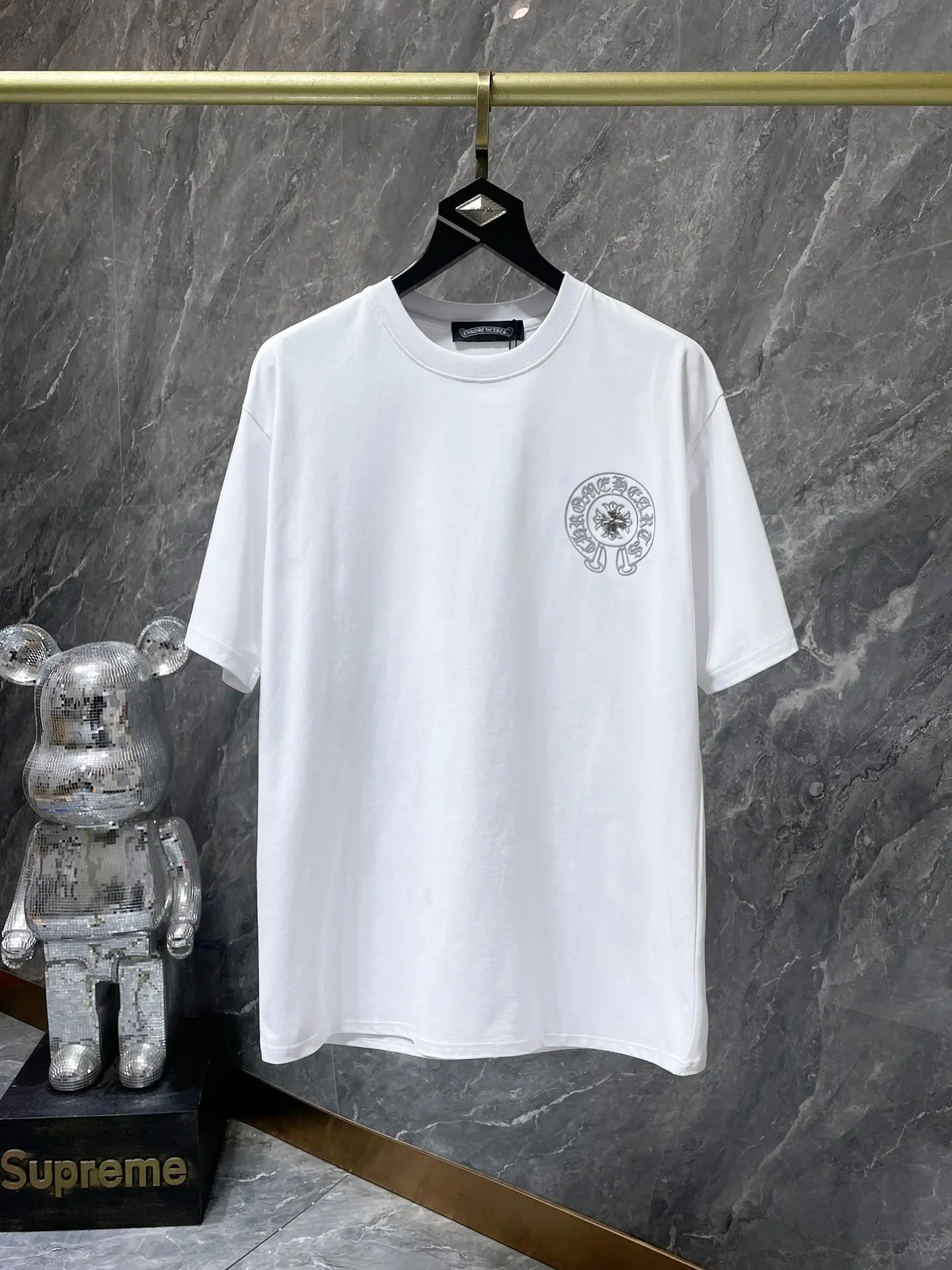 Horseshoe Logo Rhinestone Cotton T-Shirt D12011637 — view 4