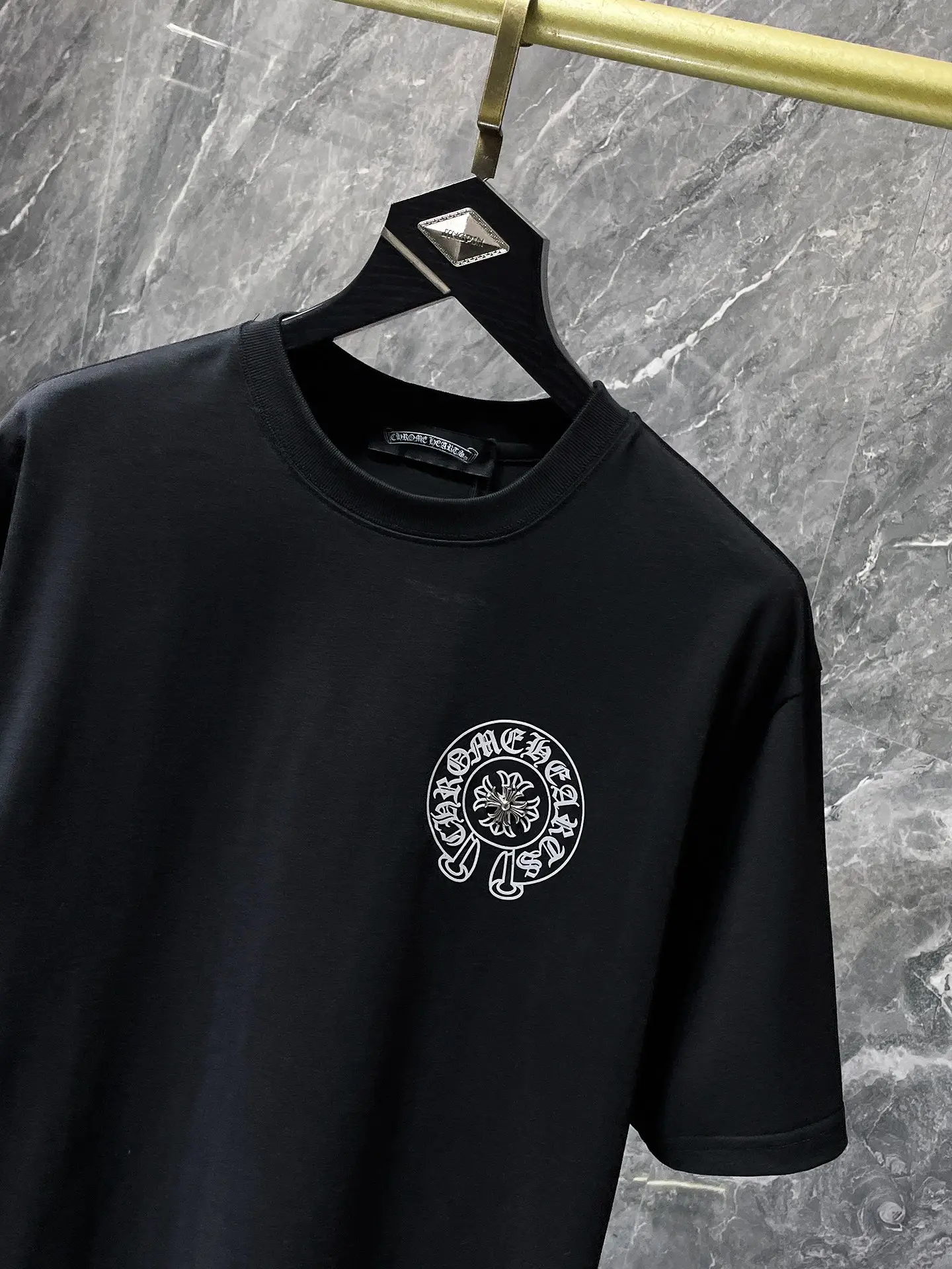 Horseshoe Logo Rhinestone Cotton T-Shirt D12011636