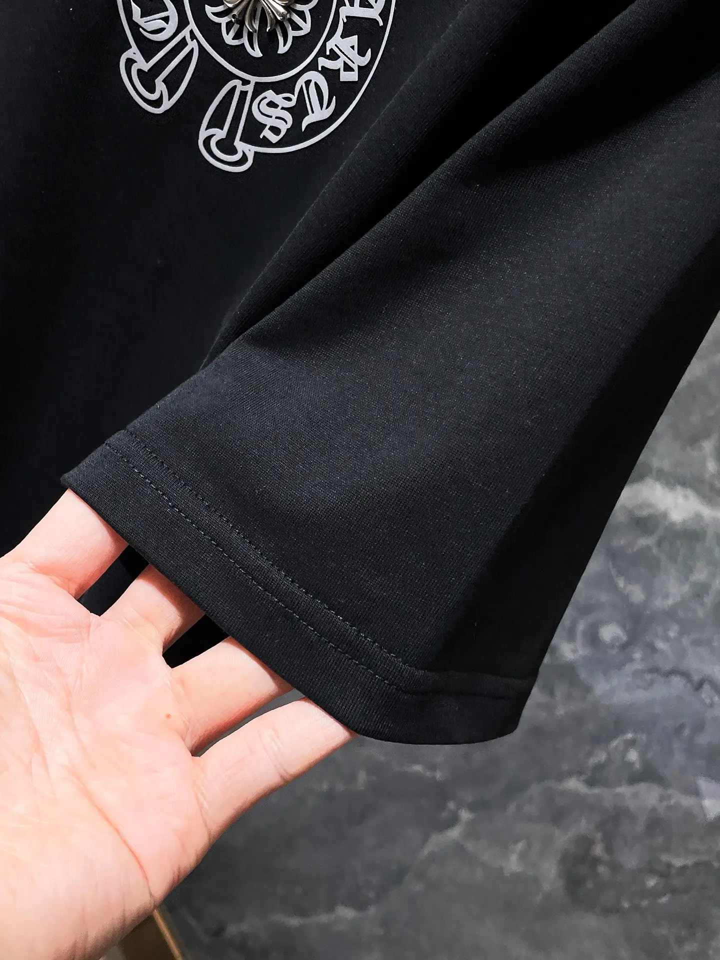 Horseshoe Logo Rhinestone Cotton T-Shirt D12011636 — view 8