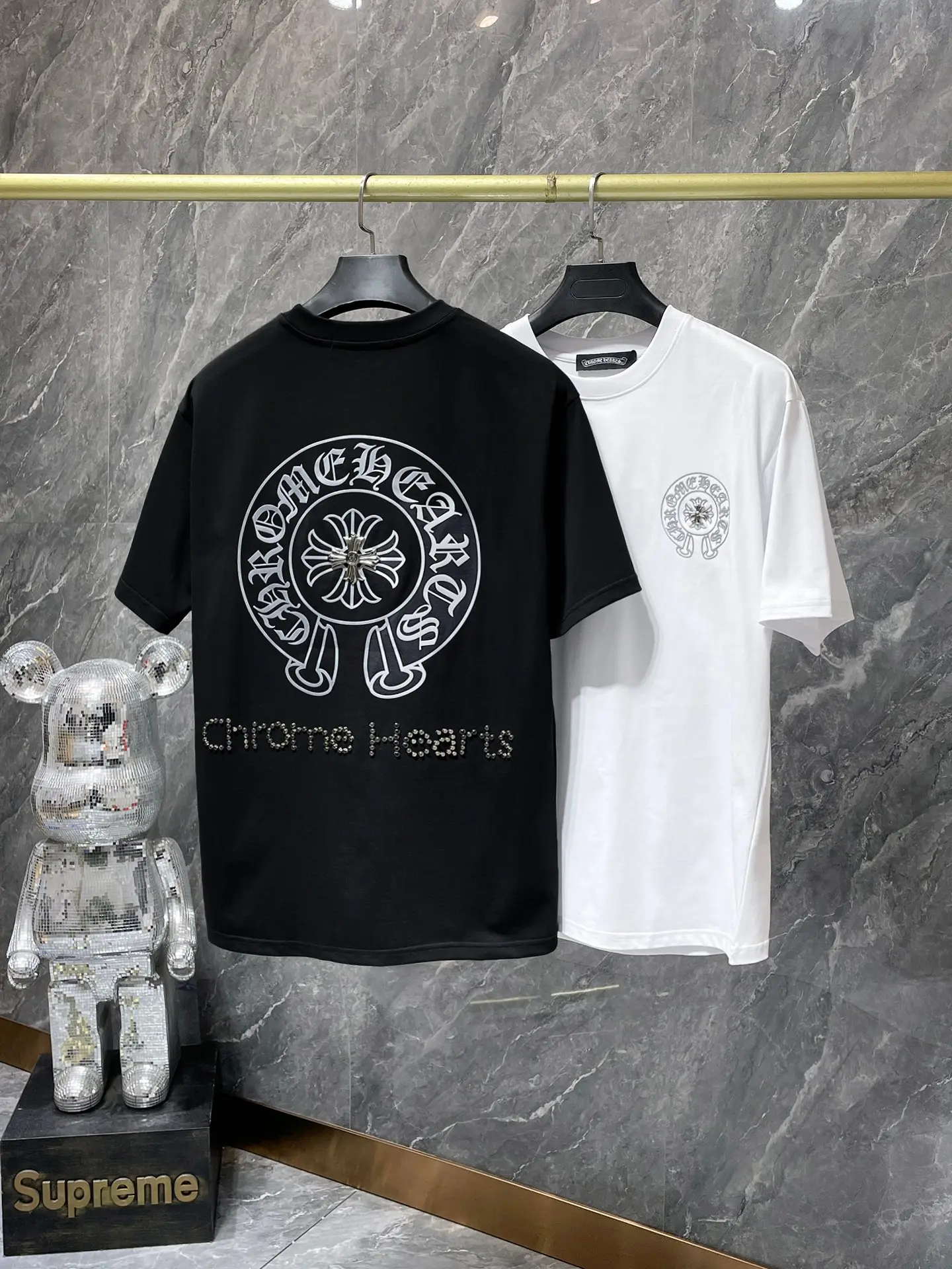 Horseshoe Logo Rhinestone Cotton T-Shirt D7015468 — view 9