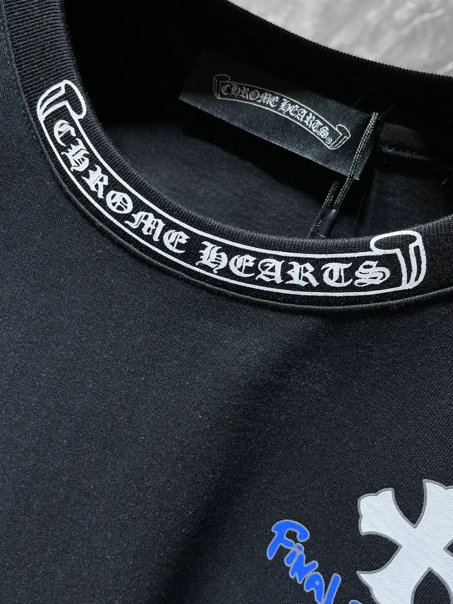 Embellished Cross Patch Cotton T-Shirt D11011635 — view 2
