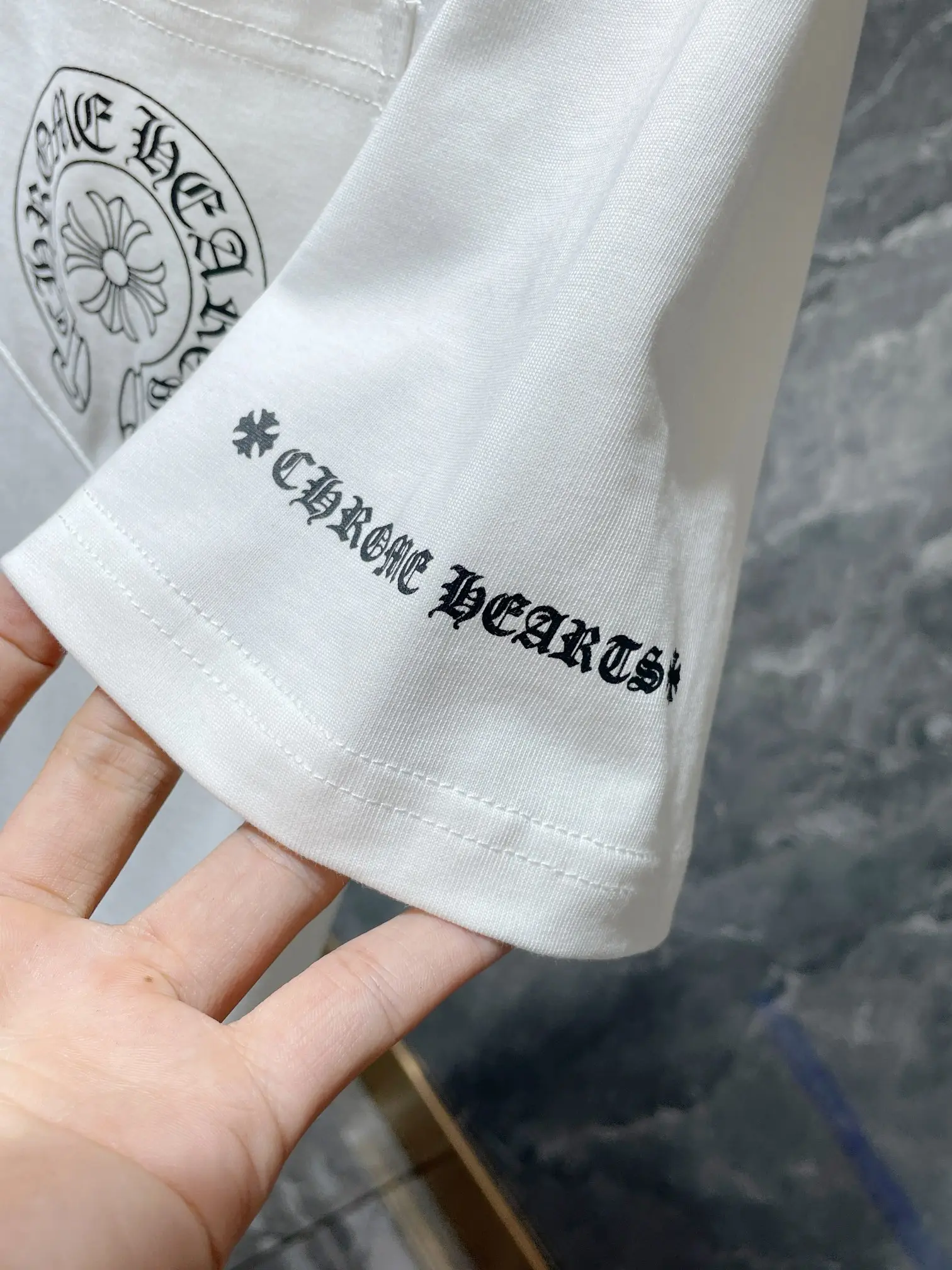 Chrome Hearts Horseshoe Logo Pocket T-Shirt D5515463 — view 3