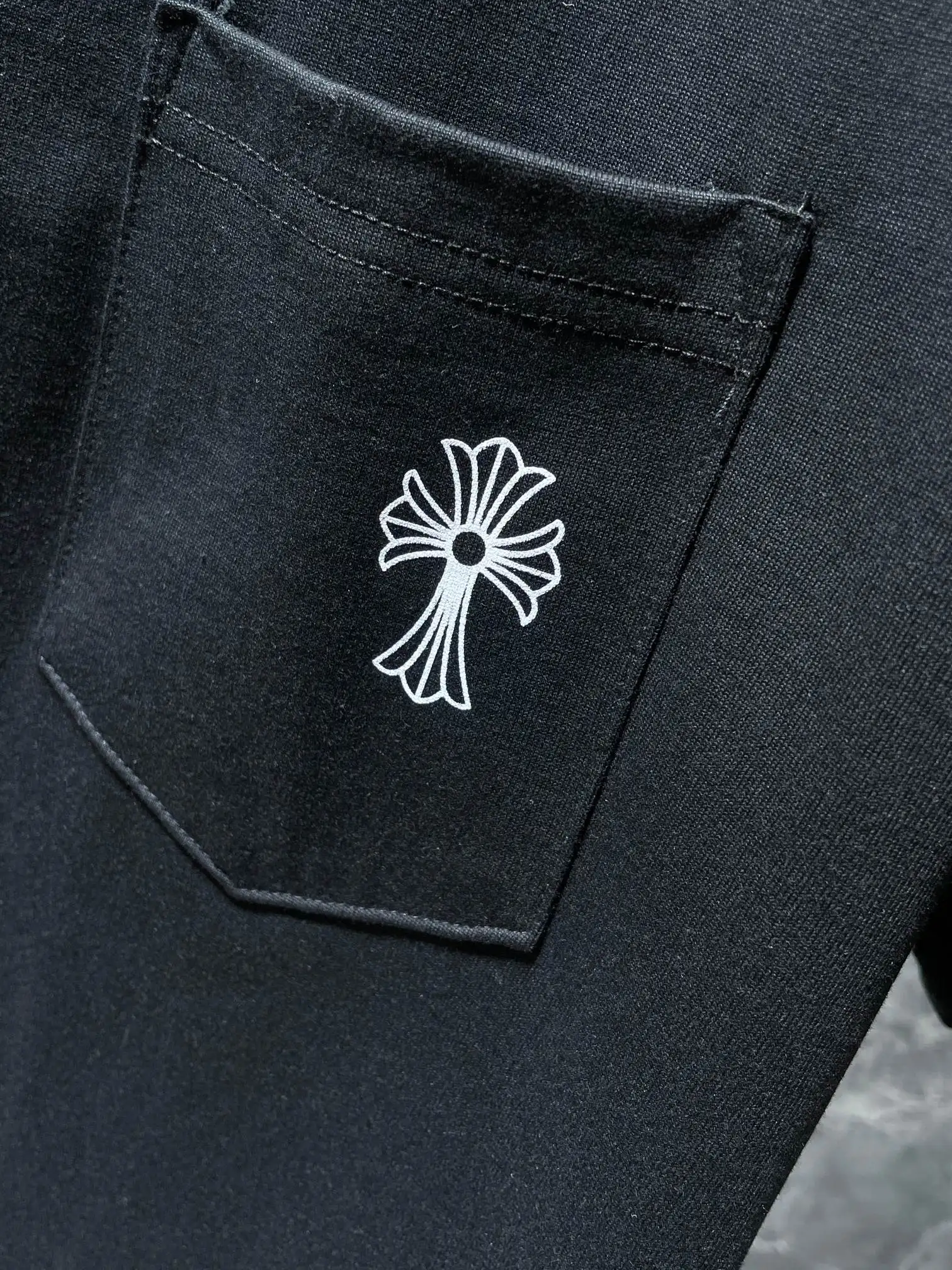 Logo-Embroidered Cotton-Jersey Pocket T-Shirt D5515461 — view 3
