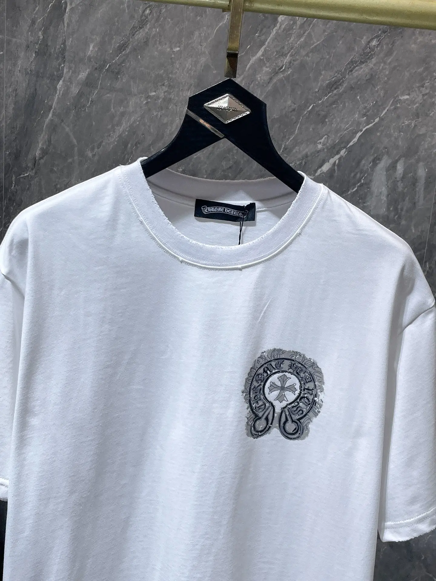 Horseshoe Logo Flocked Cotton T-Shirt D6515448 — view 4