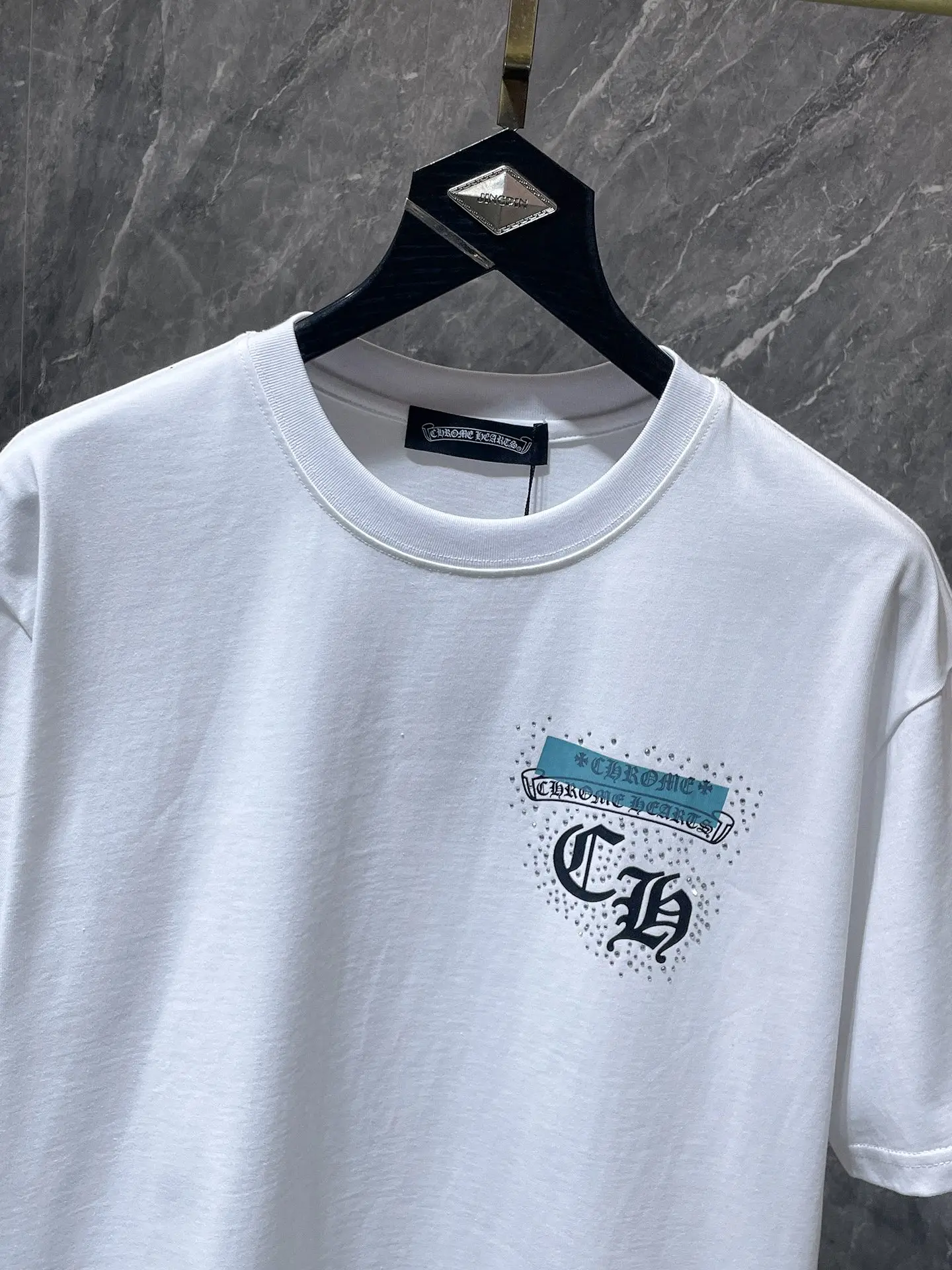 Rhinestone Logo Graphic T-Shirt D11511594 — view 4