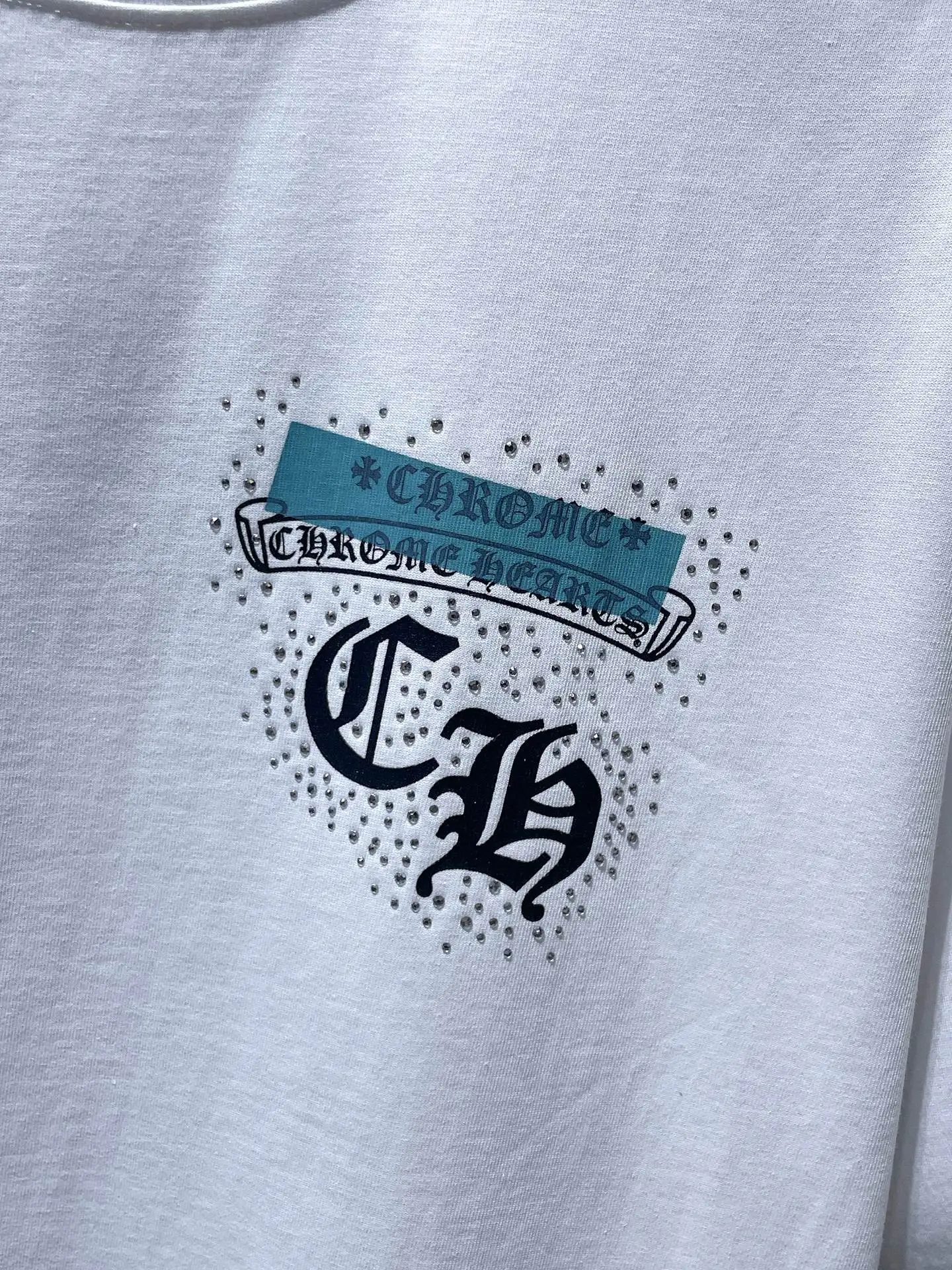 Rhinestone Logo Graphic T-Shirt D11511594 — view 5