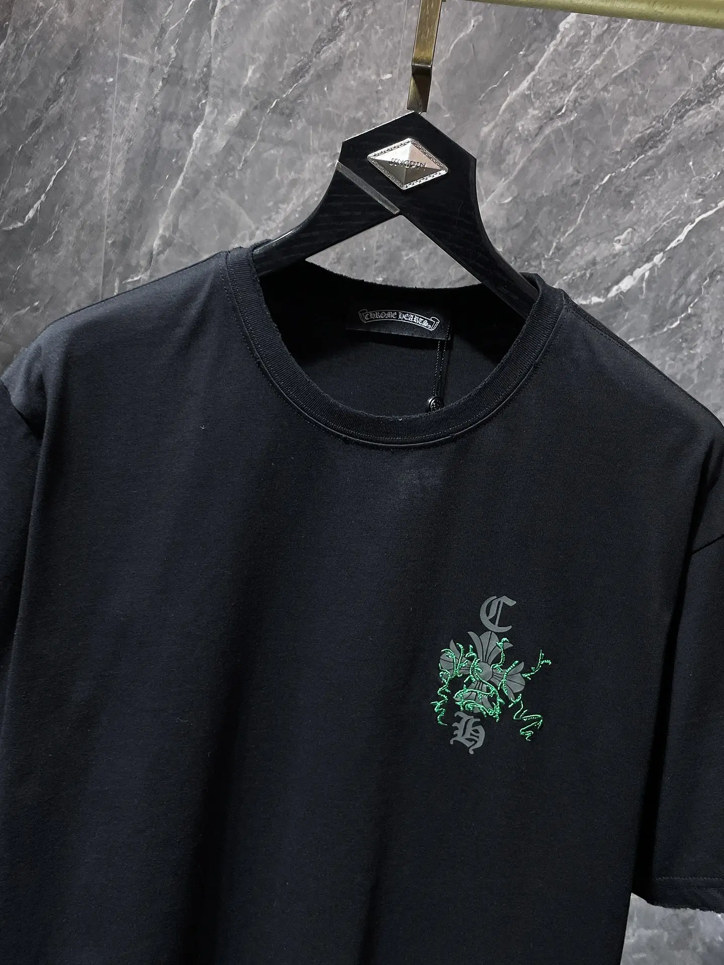 Embroidered Horseshoe Logo Cotton T-Shirt D12011600 — view 4