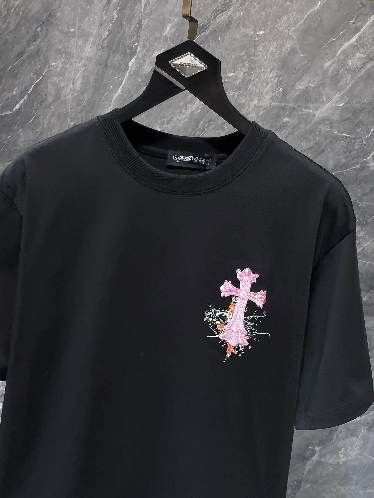 Paint-Splatter Cross Patch T-Shirt D12011591 — view 4