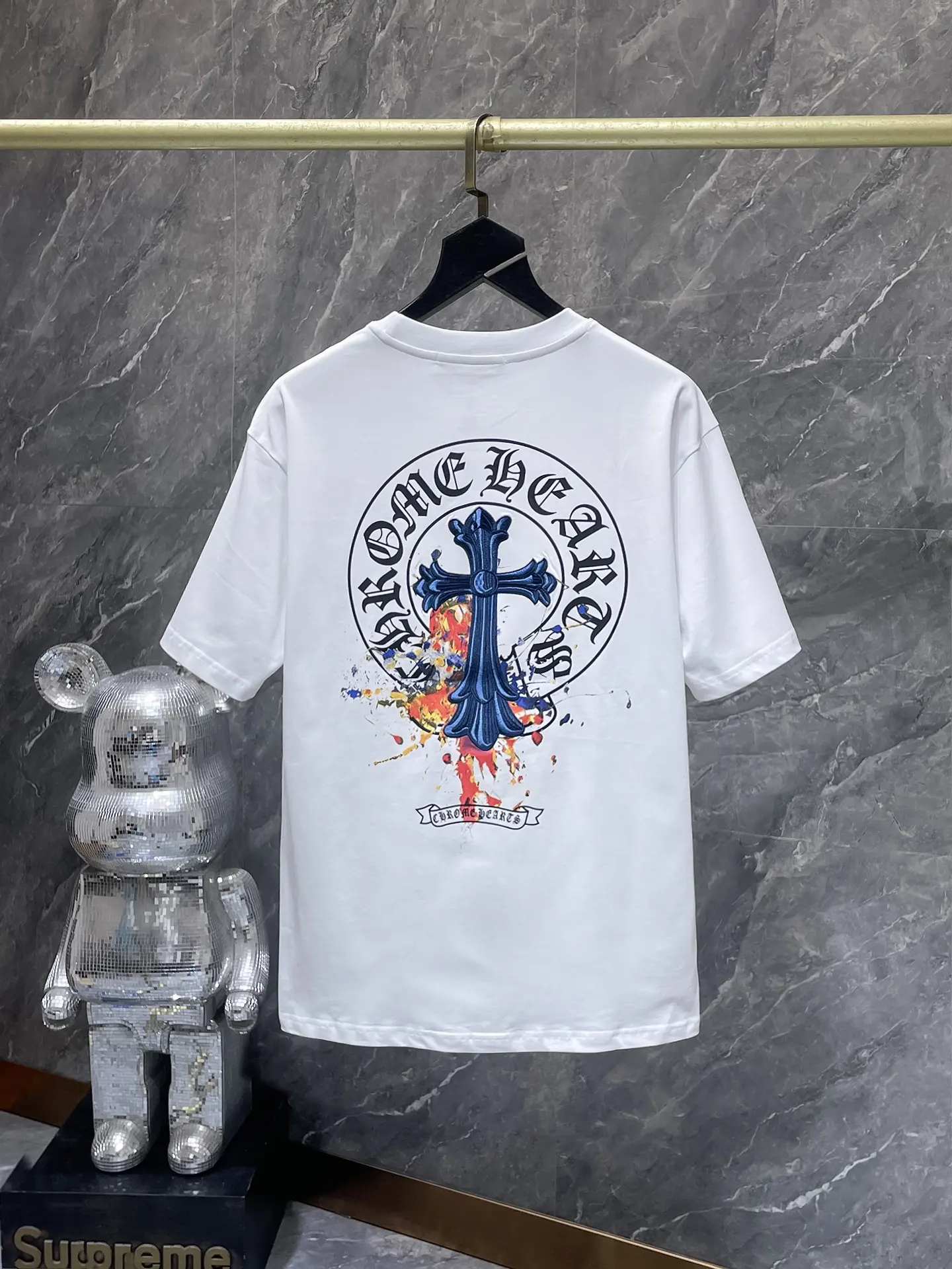 Paint-Splatter Cross Patch T-Shirt D7015427 — view 3