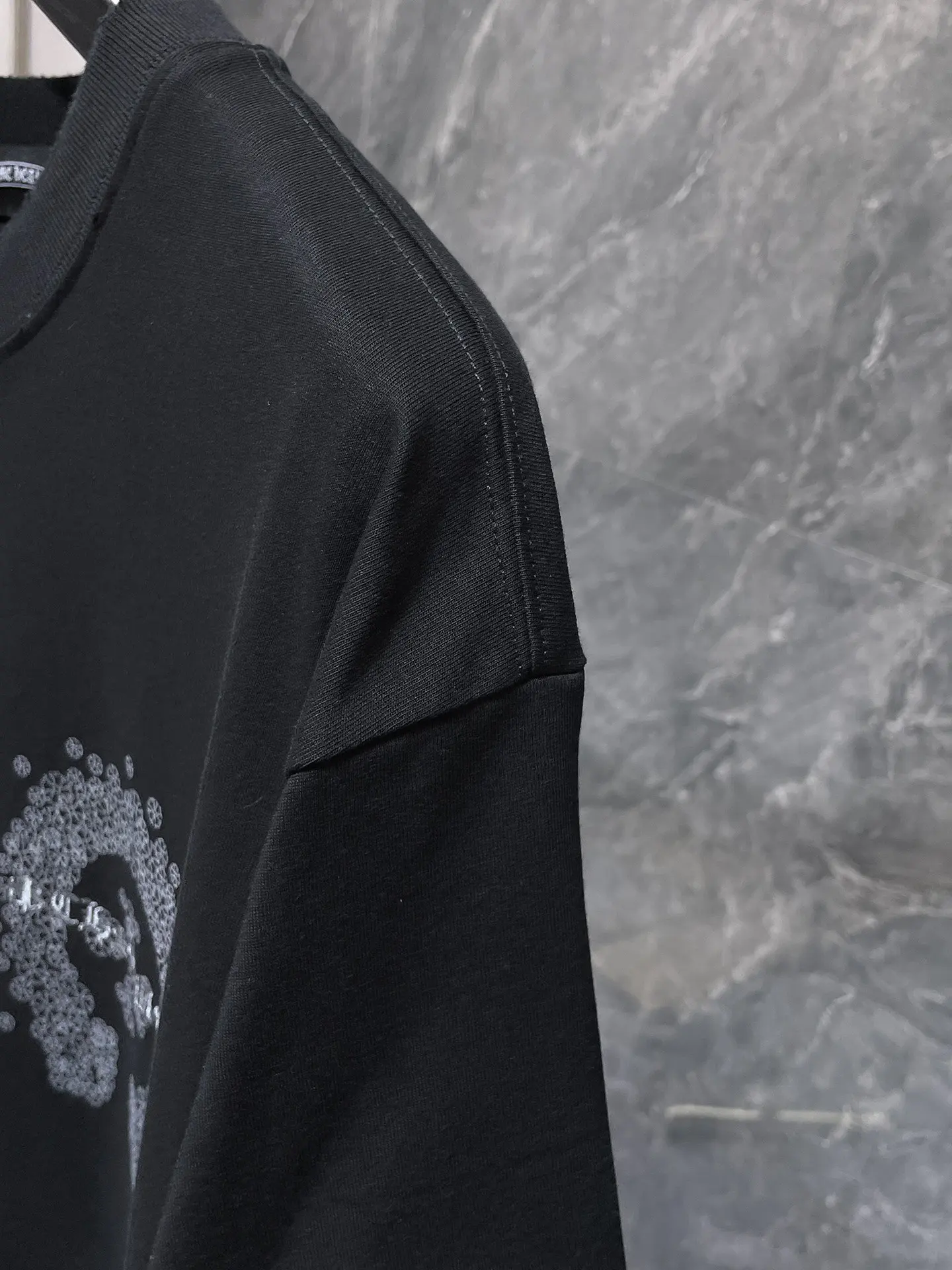 Embroidered Horseshoe Logo T-Shirt D7515438 — view 9
