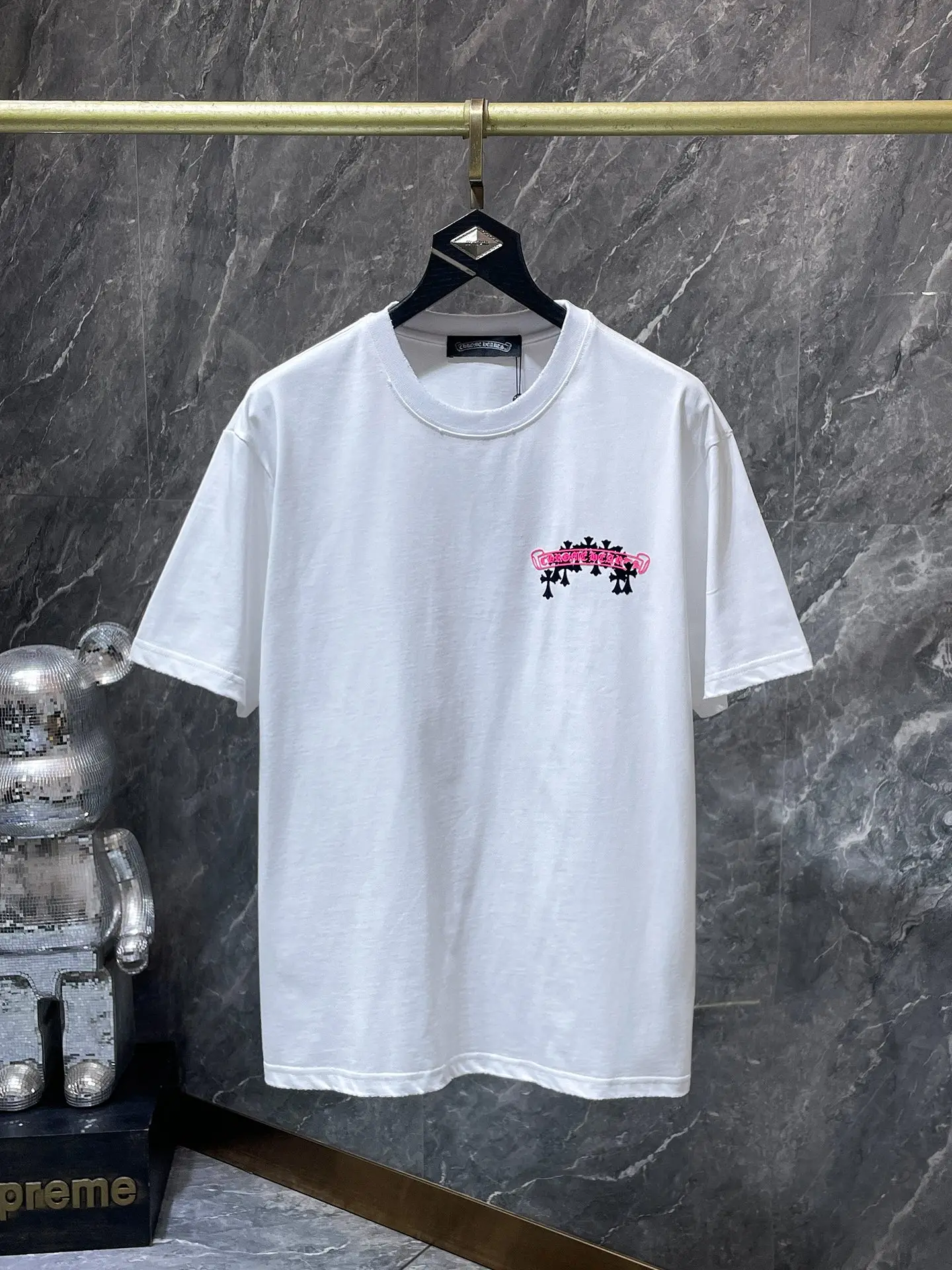 Scroll Logo Graphic T-Shirt D11811599