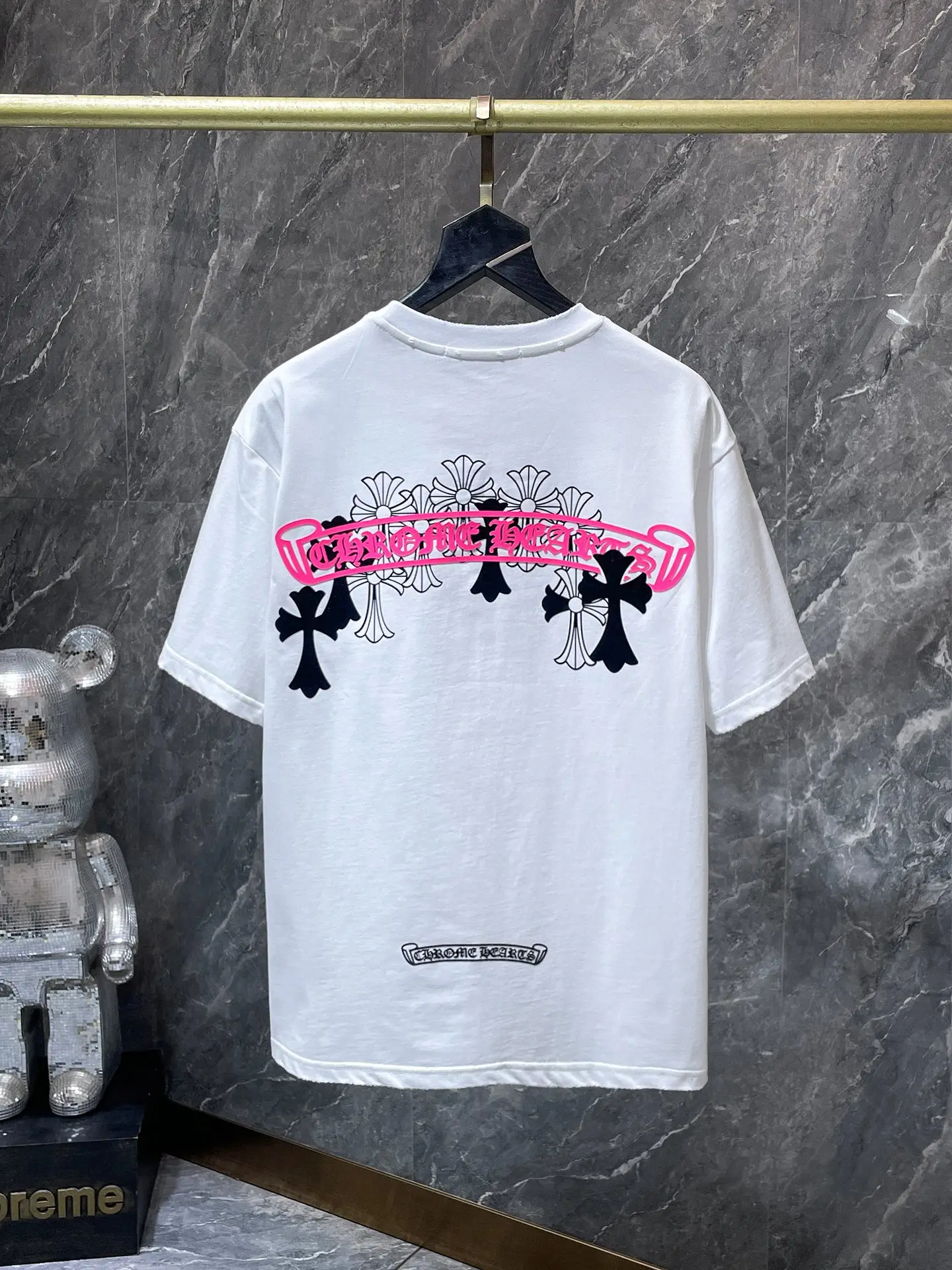 Scroll Logo Graphic T-Shirt D11811599 — view 3